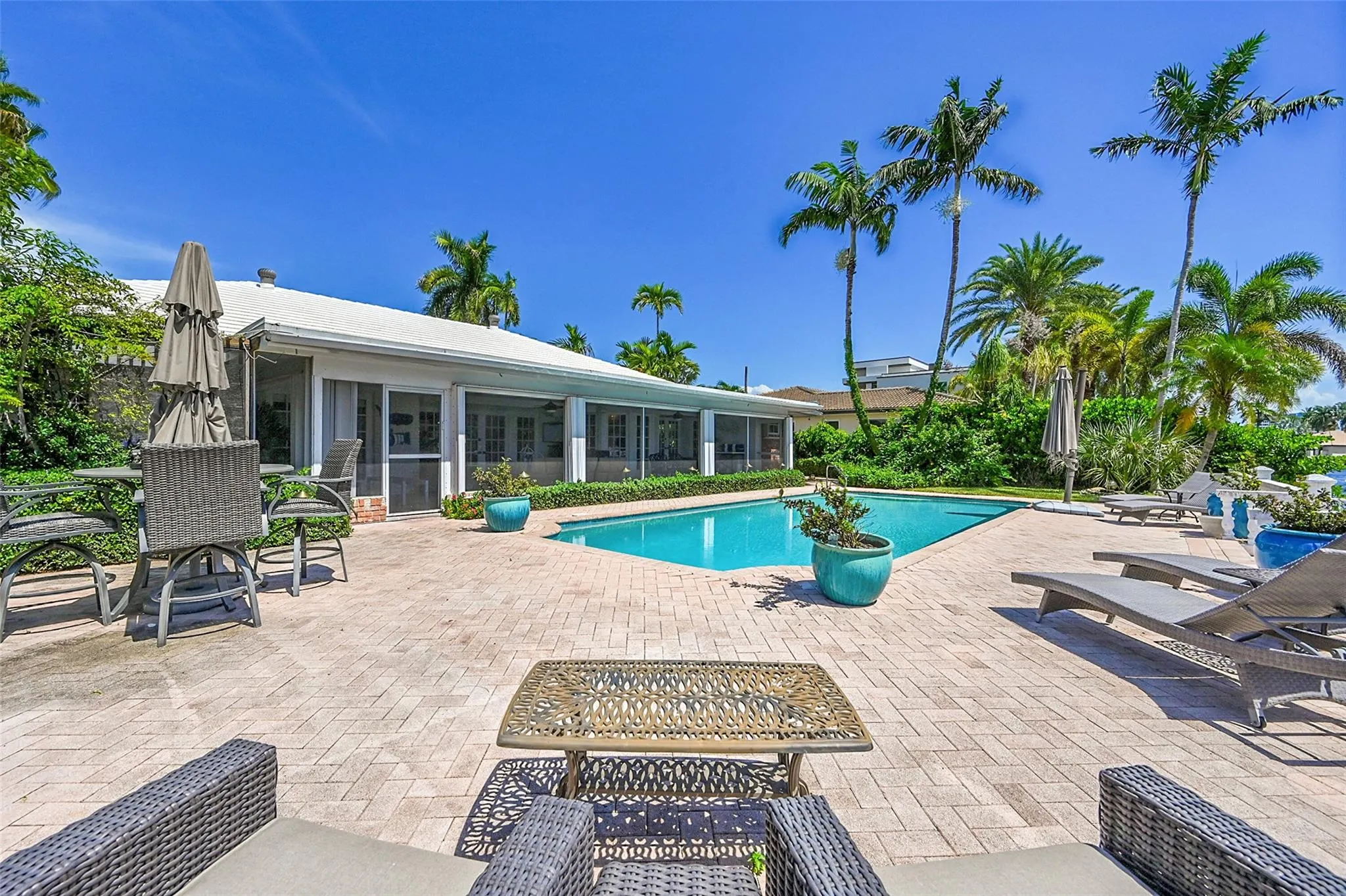 3050 NE 40th Ct