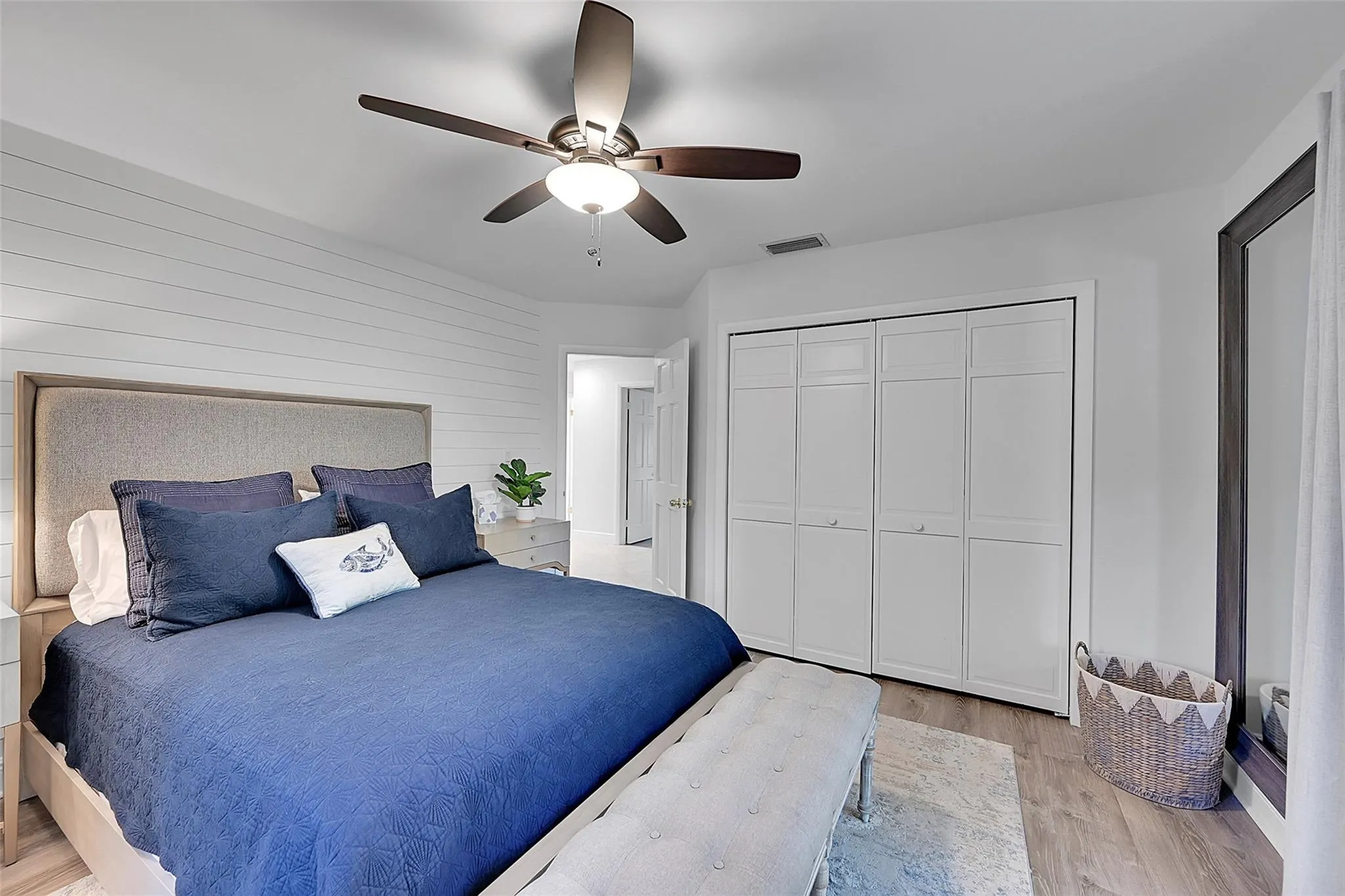 3050 NE 40th Ct