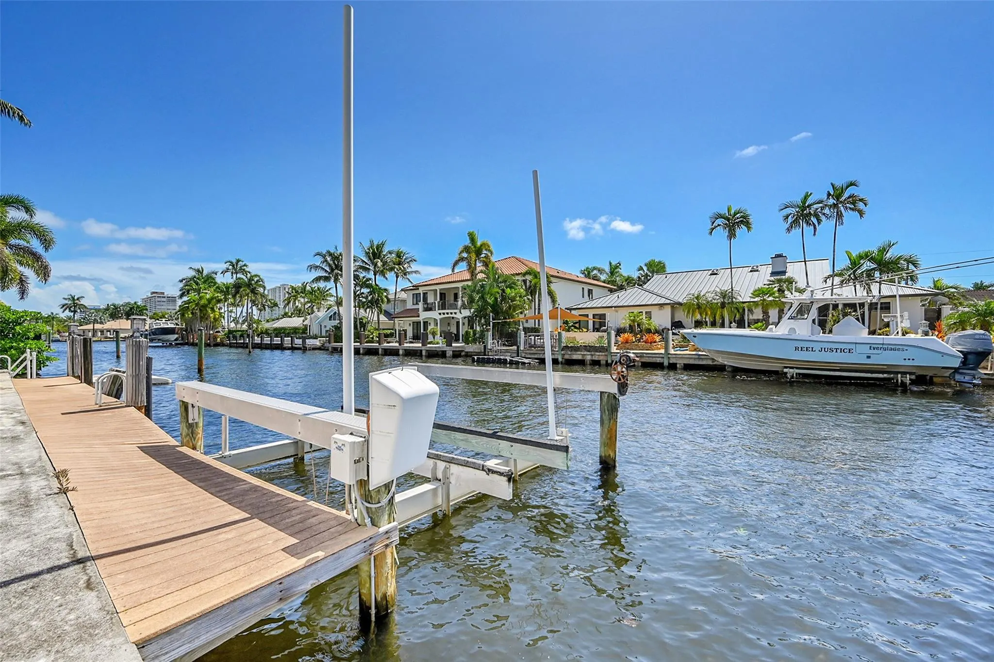 3050 NE 40th Ct