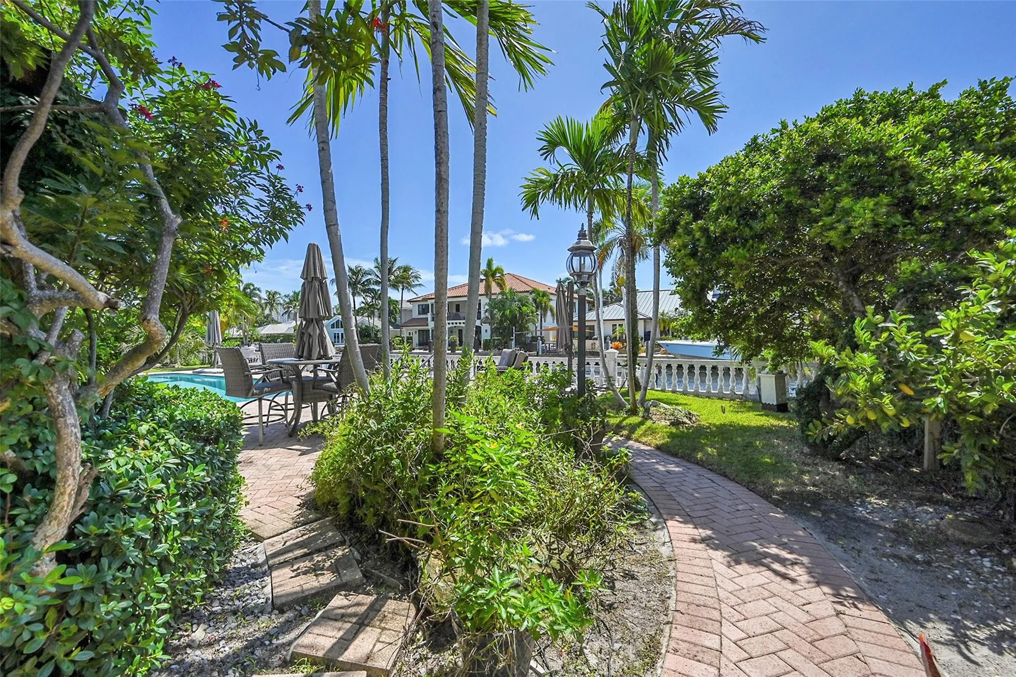 3050 NE 40th Ct
