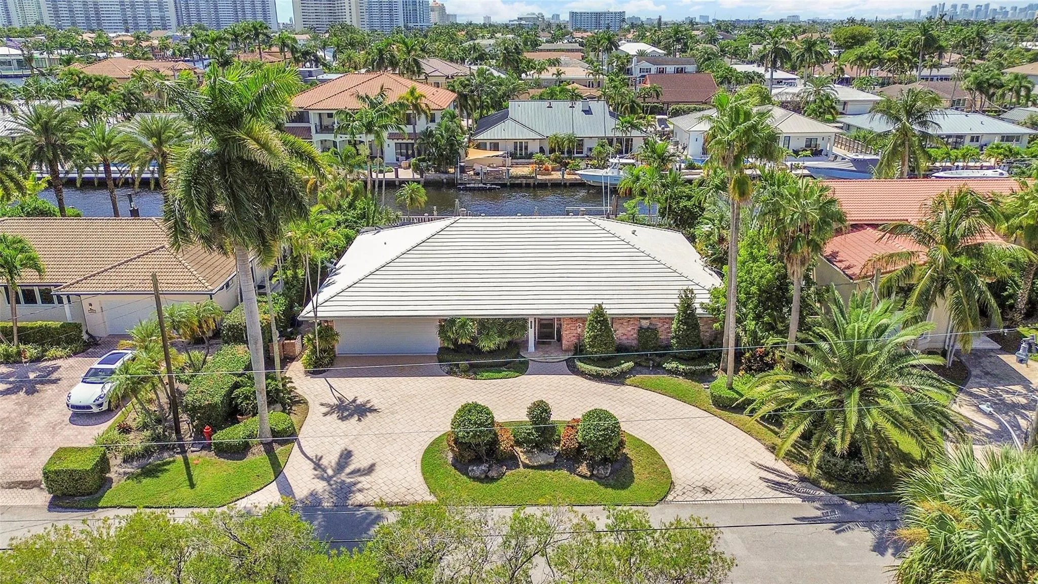 3050 NE 40th Ct
