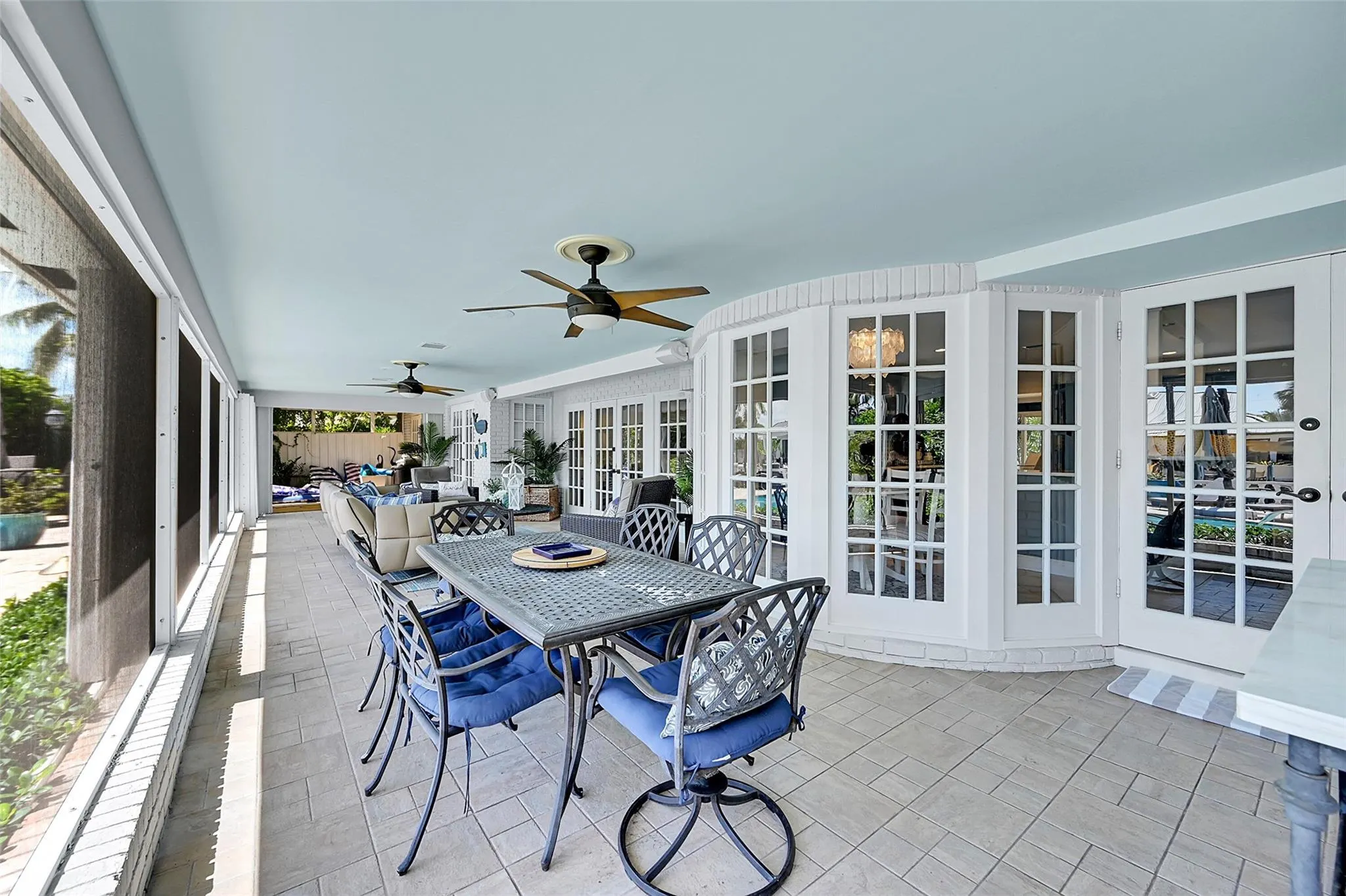 3050 NE 40th Ct