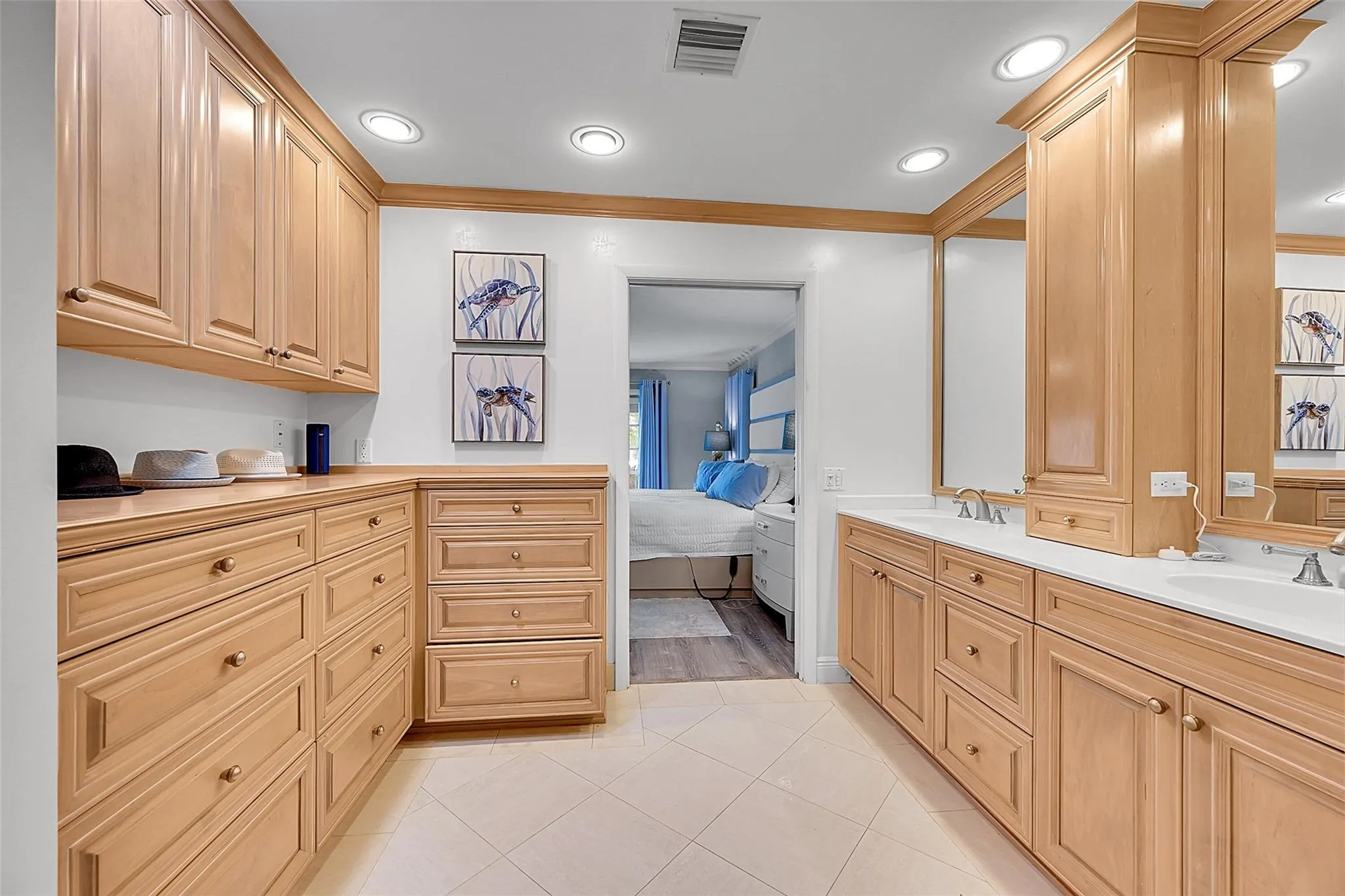 3050 NE 40th Ct