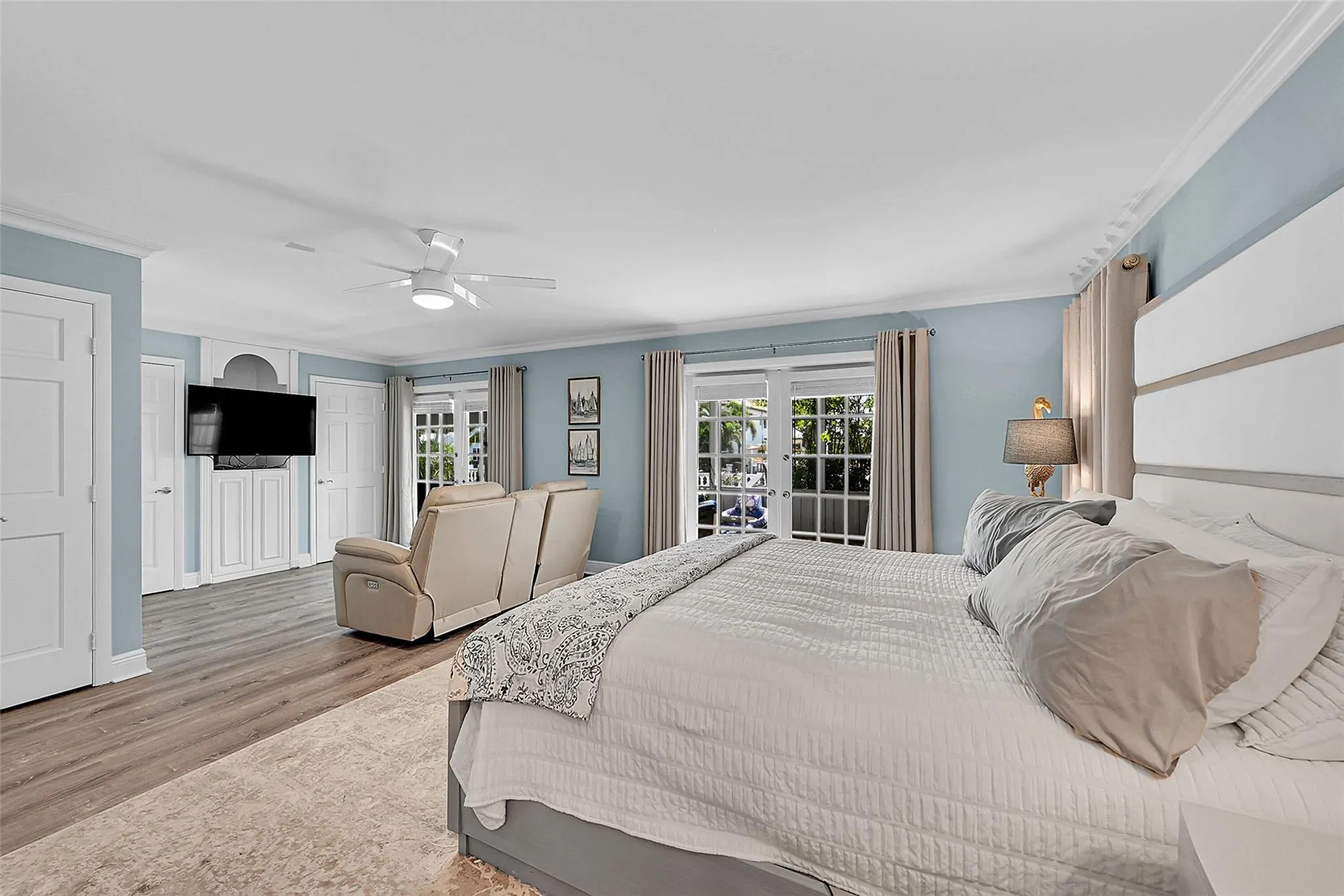 3050 NE 40th Ct