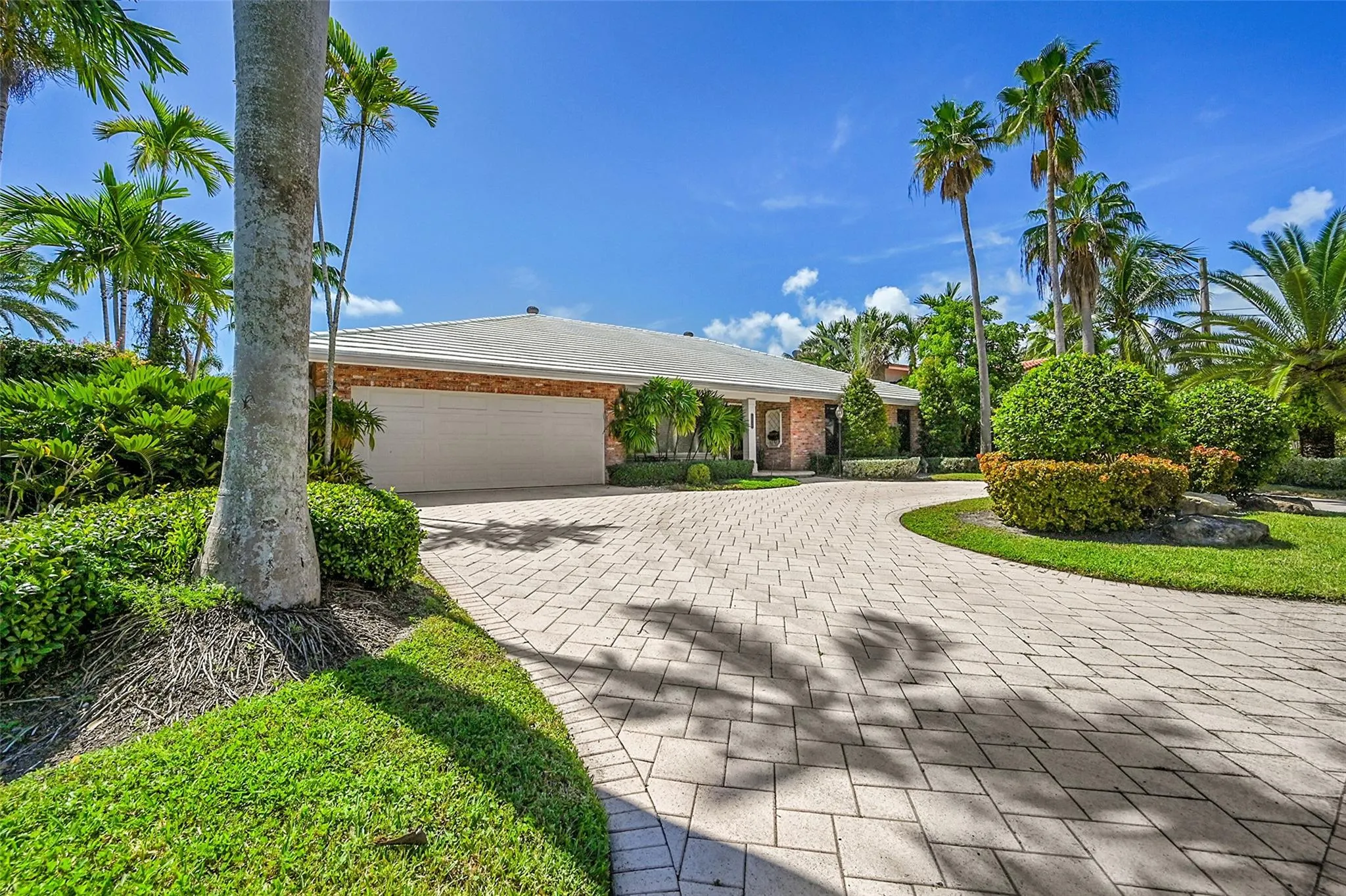3050 NE 40th Ct