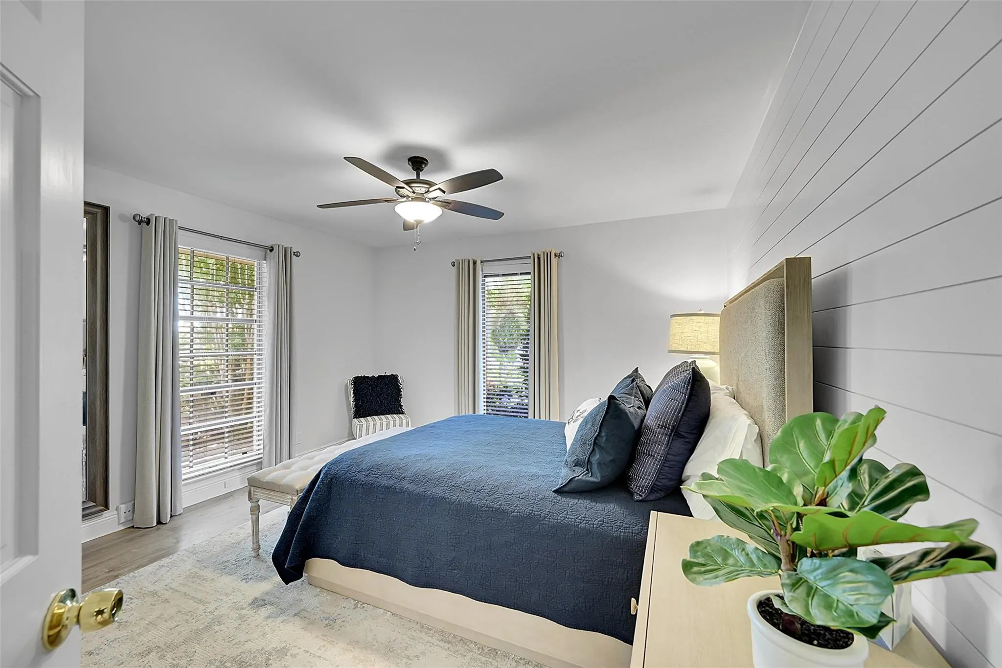 3050 NE 40th Ct