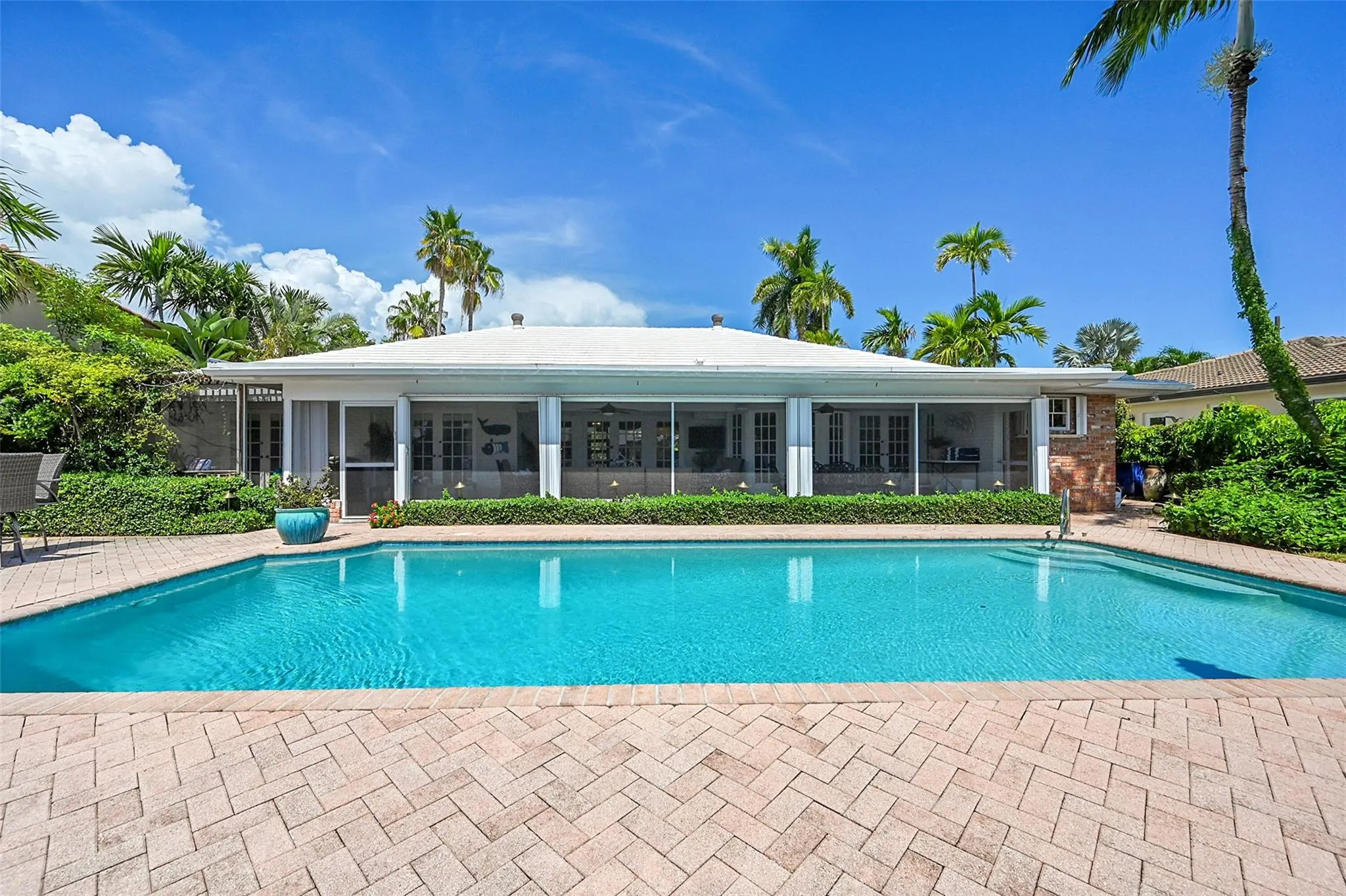 3050 NE 40th Ct