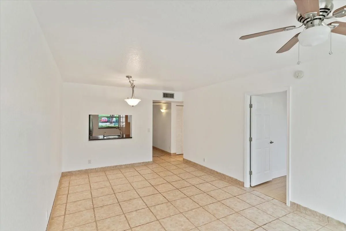 9470 Poinciana Pl, #103
