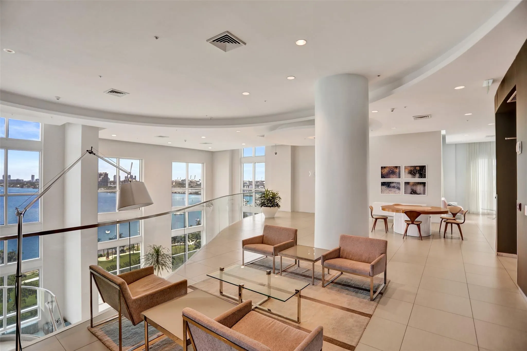 1900 N Bayshore Dr, #715