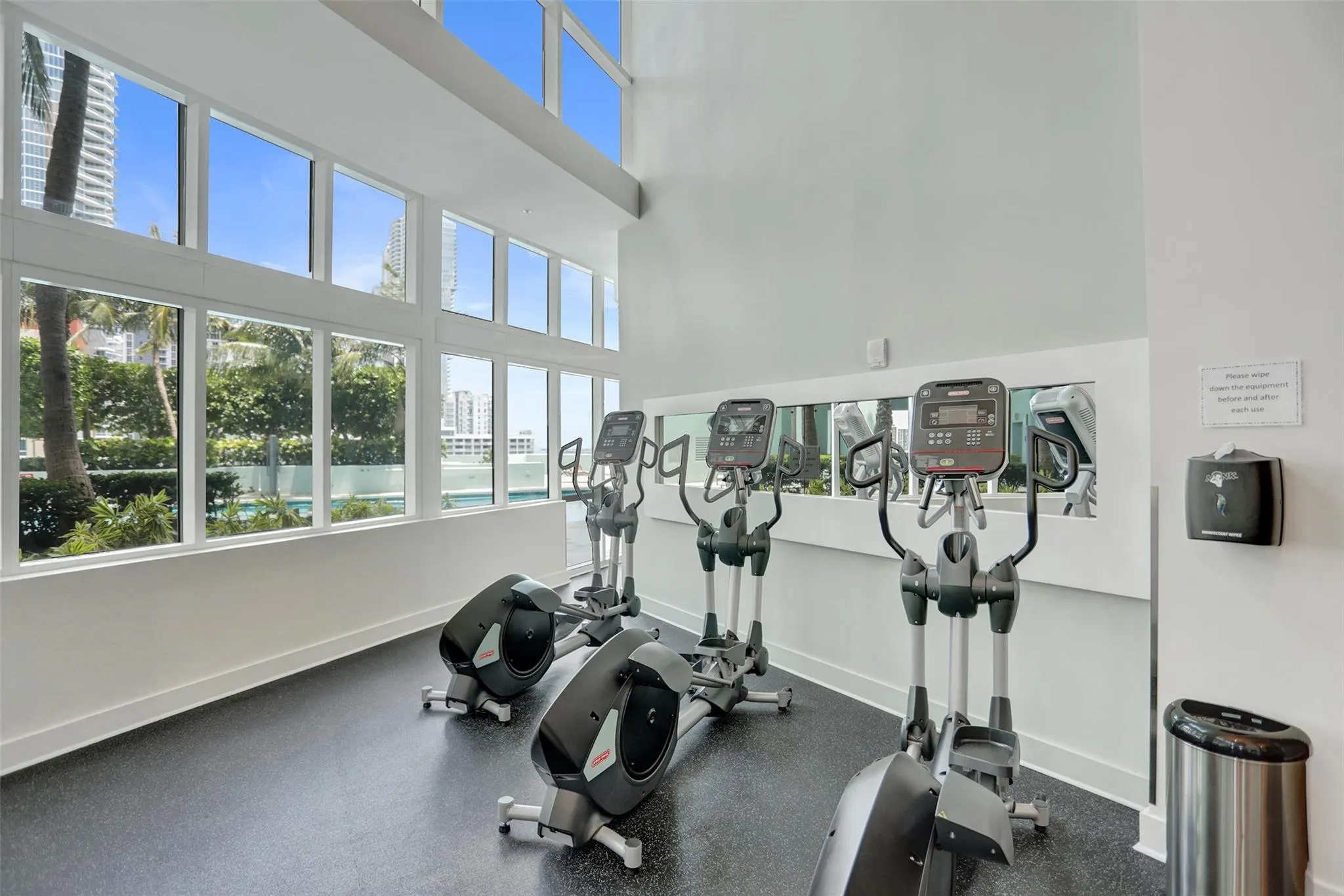 1900 N Bayshore Dr, #715