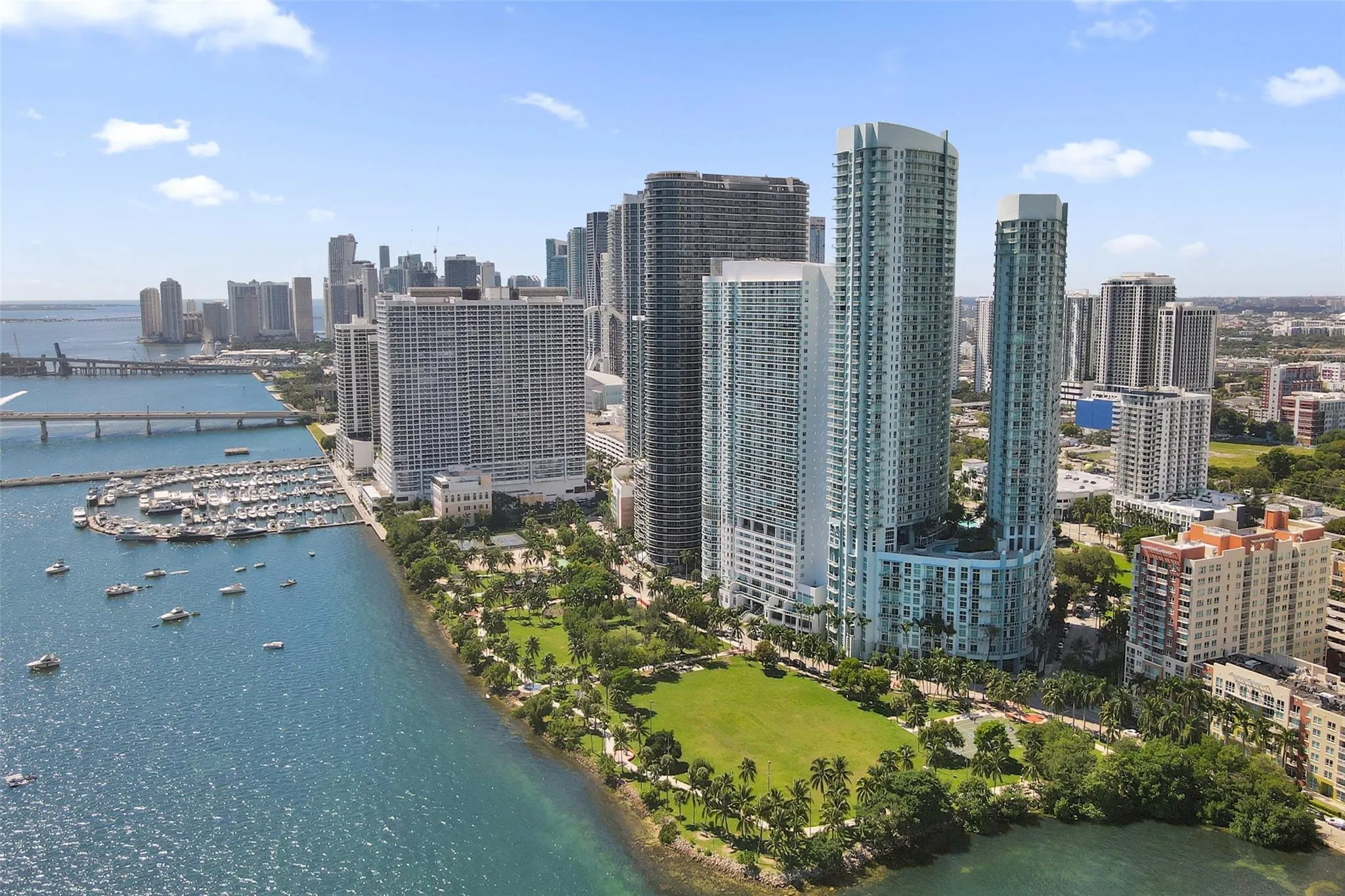 1900 N Bayshore Dr, #715