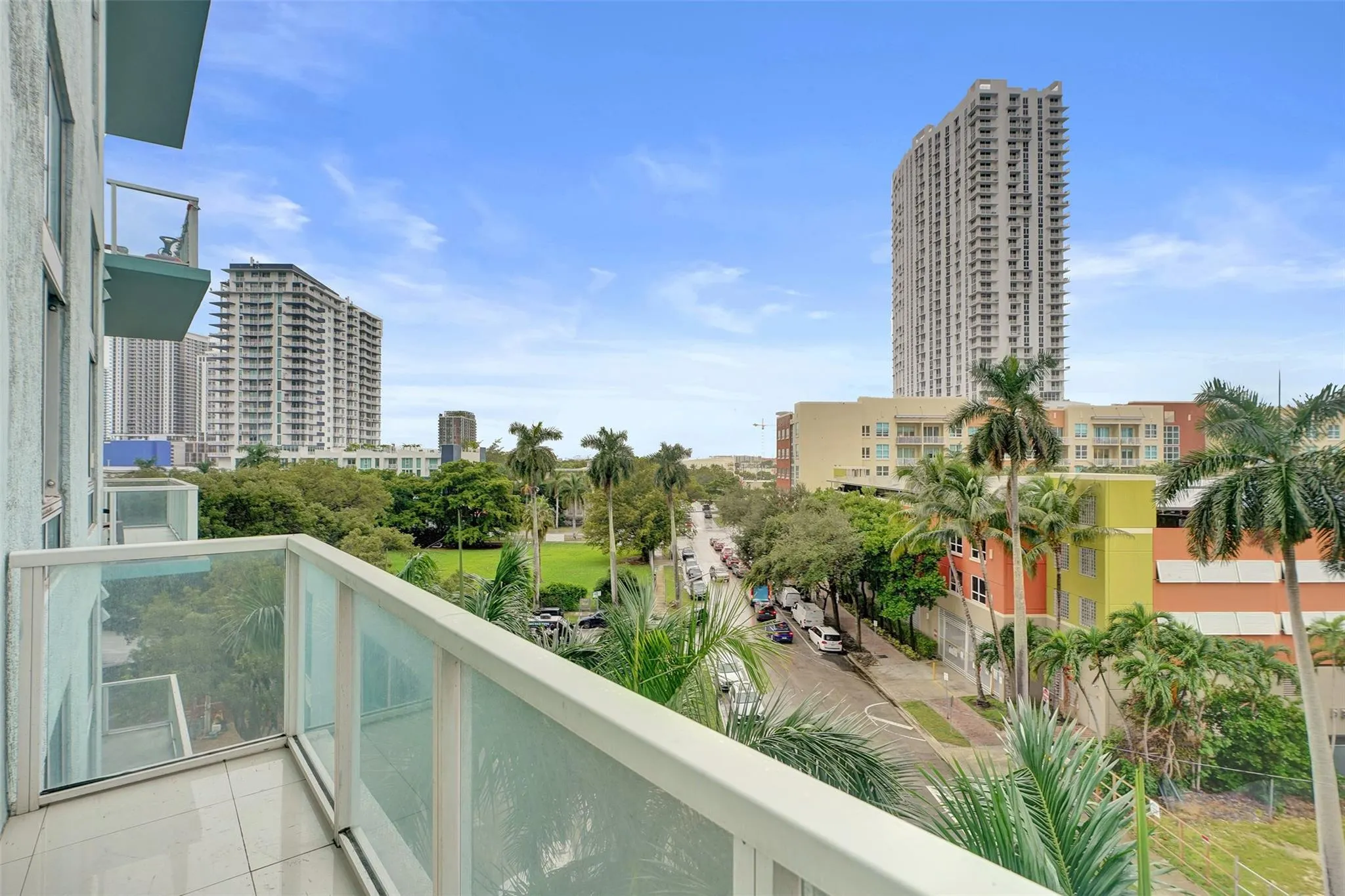 1900 N Bayshore Dr, #715