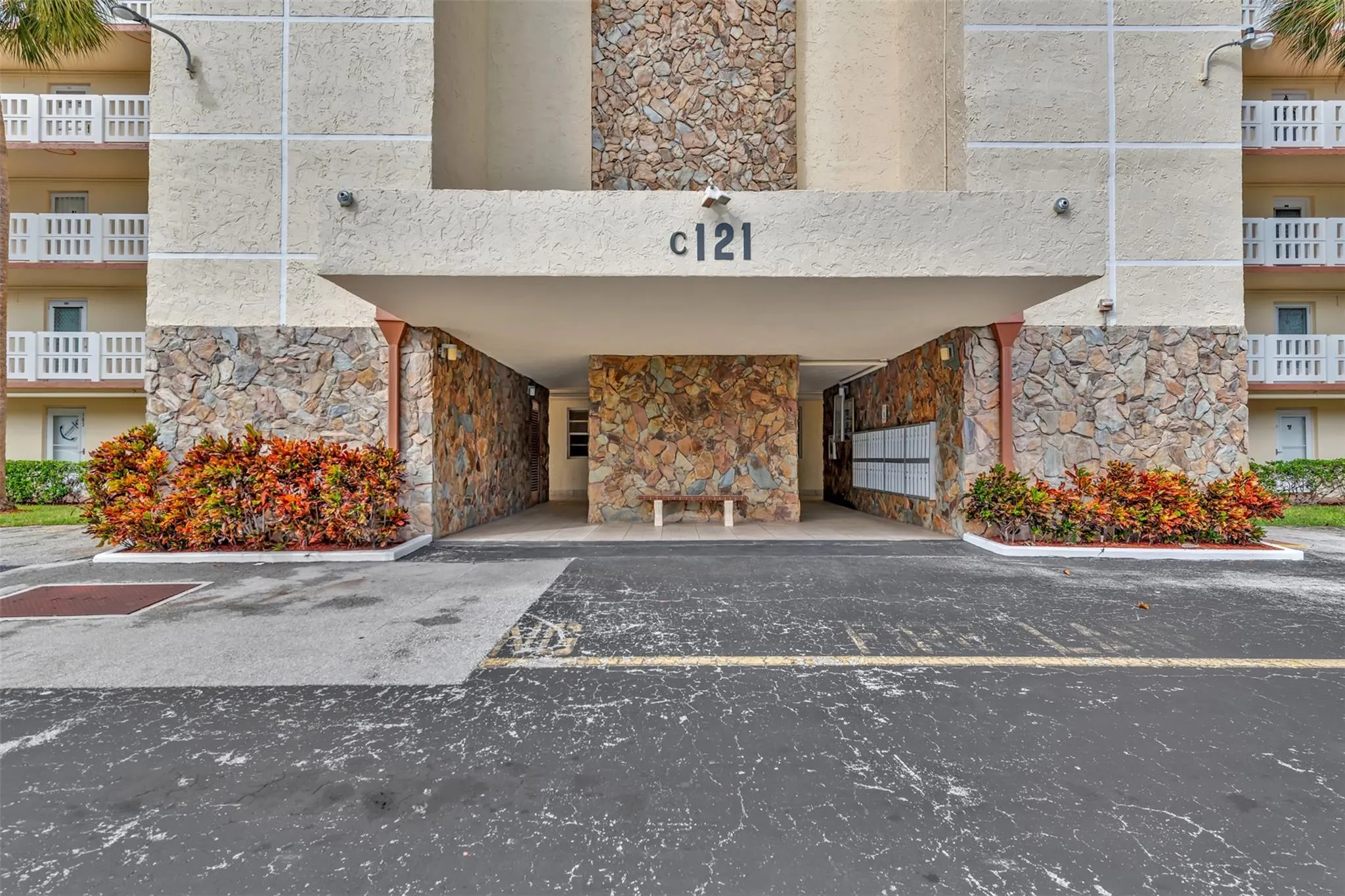 121 SE 3rd Ave, #104