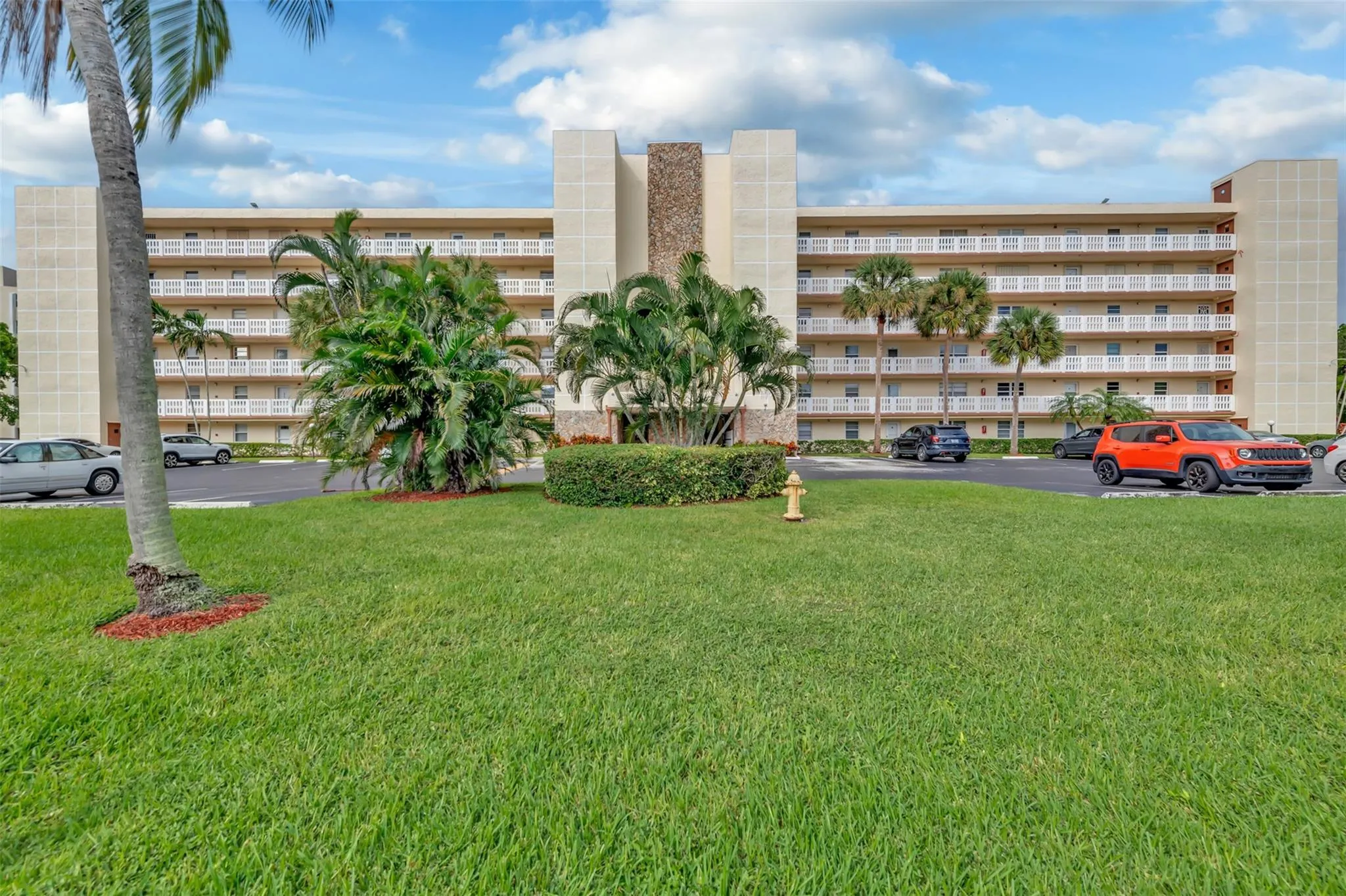 121 SE 3rd Ave, #104