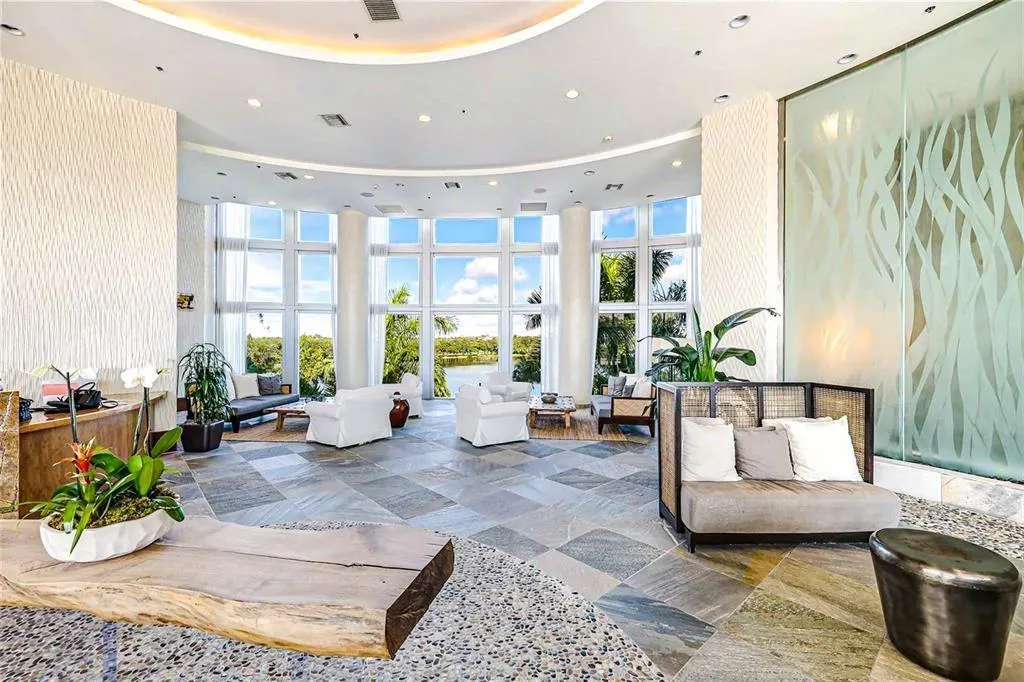 2641 N Flamingo Rd, #2204N