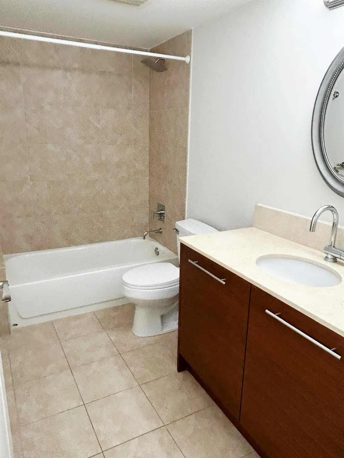 2641 N Flamingo Rd, #2204N