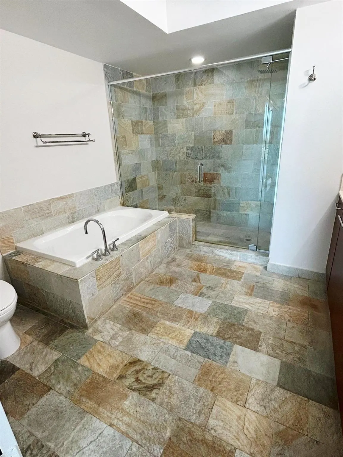 2641 N Flamingo Rd, #2204N