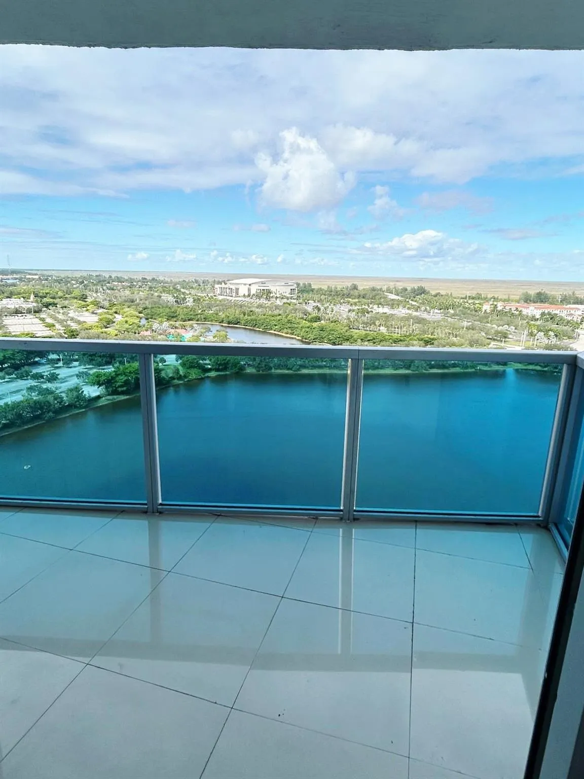2641 N Flamingo Rd, #2204N