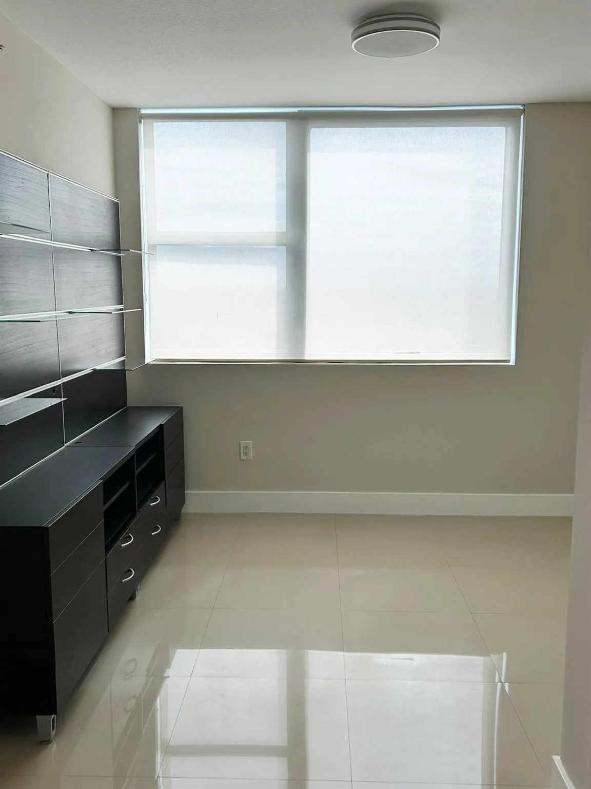 2641 N Flamingo Rd, #2204N