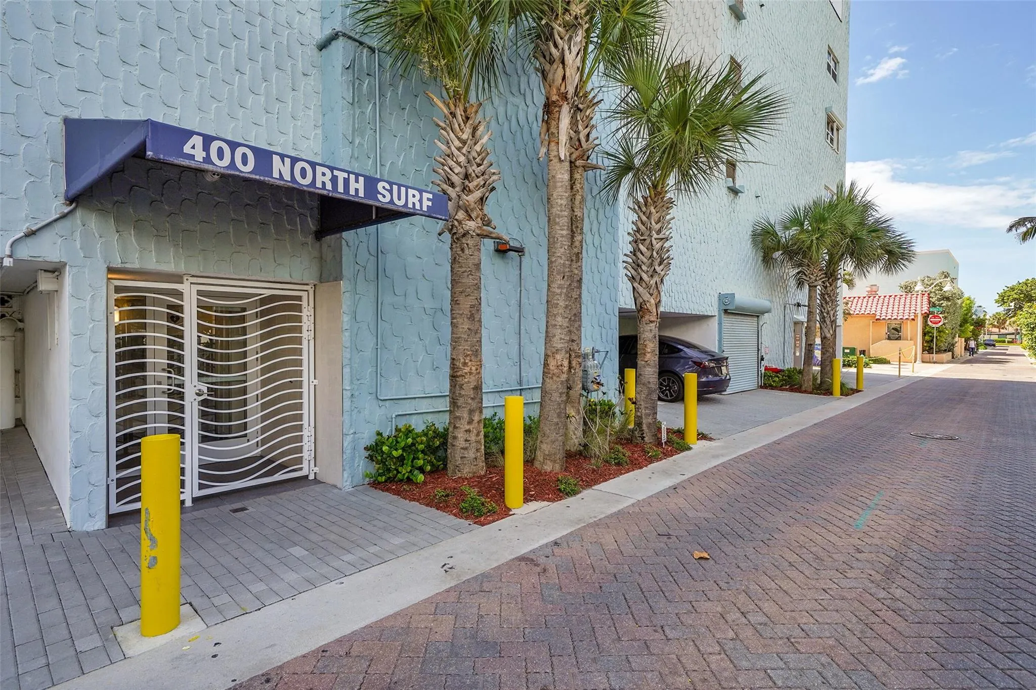400 N SURF RD, #806
