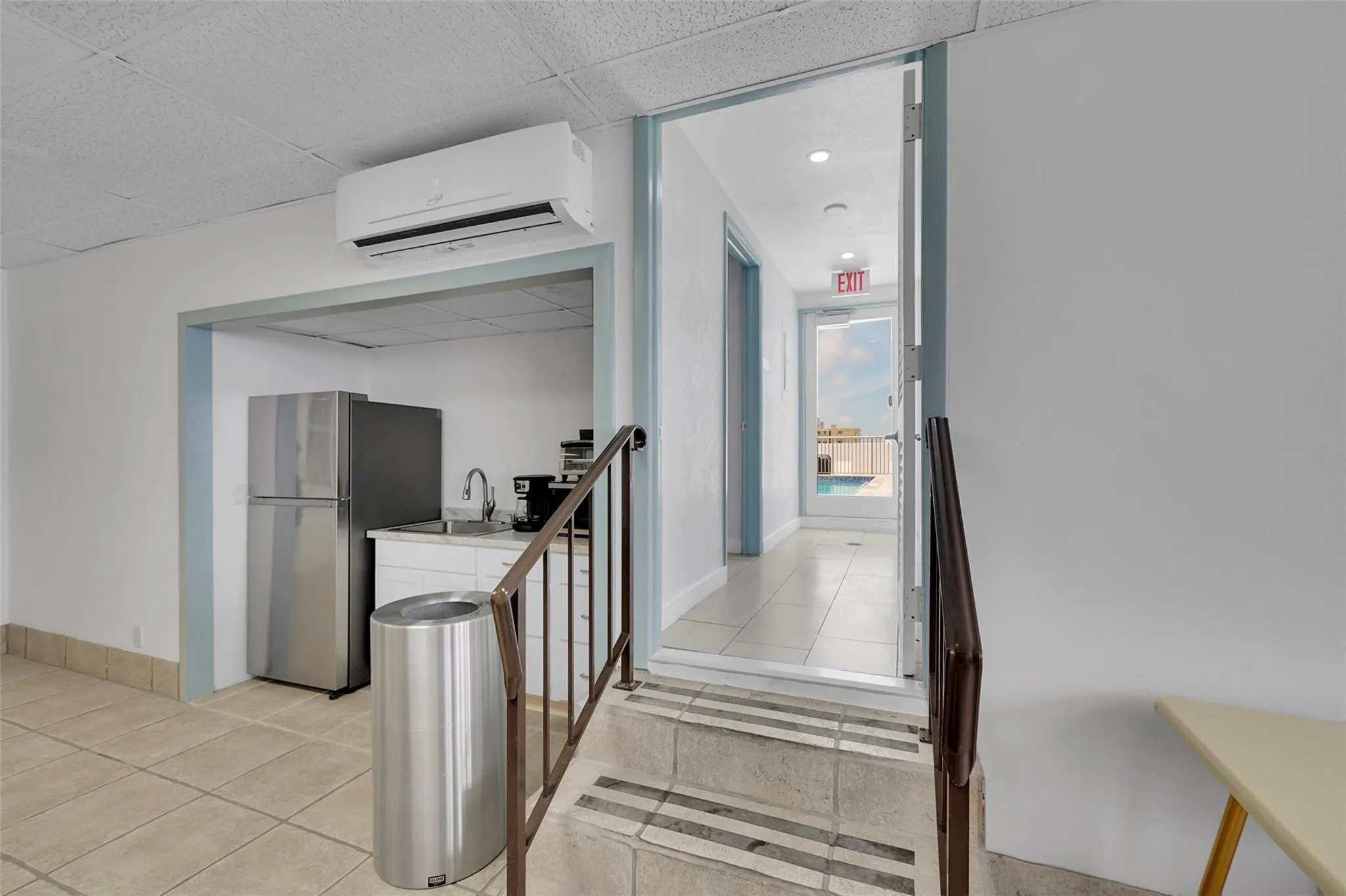 400 N SURF RD, #806