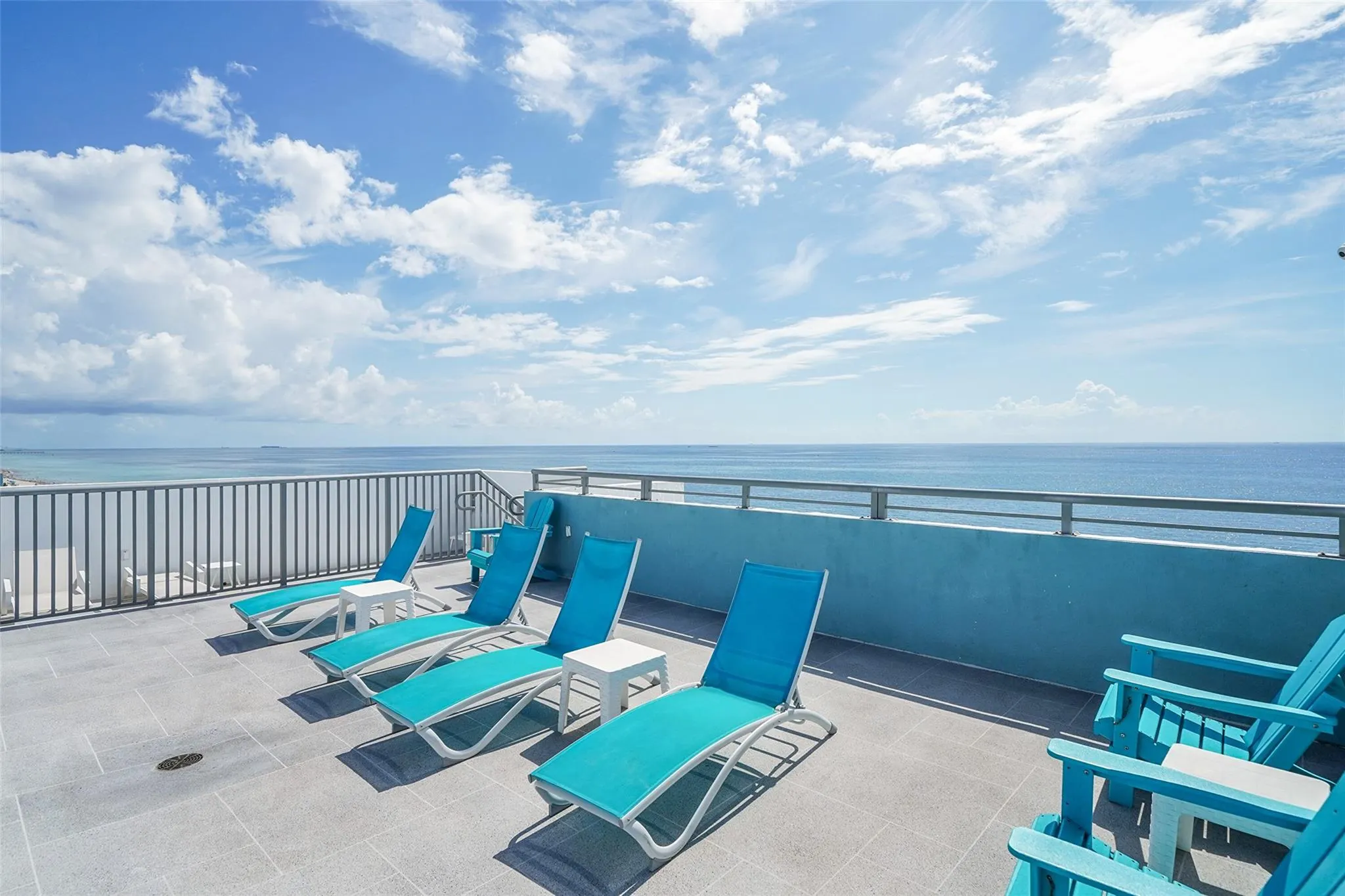 400 N SURF RD, #806