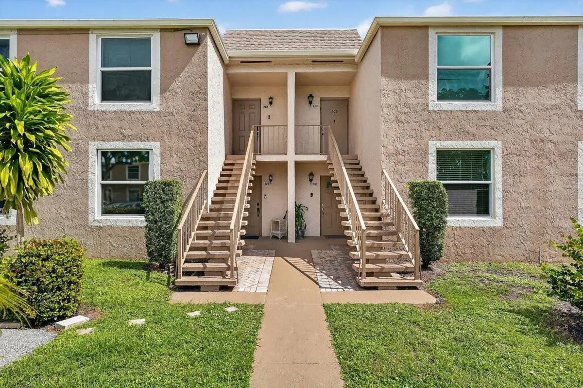 950 NW 80th Ave, #106
