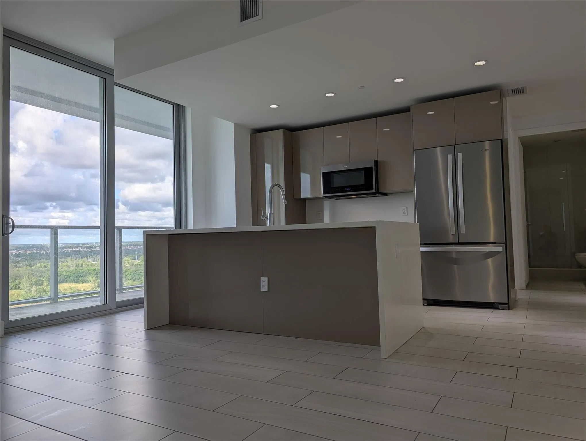 2000 Metropica Way, #1501