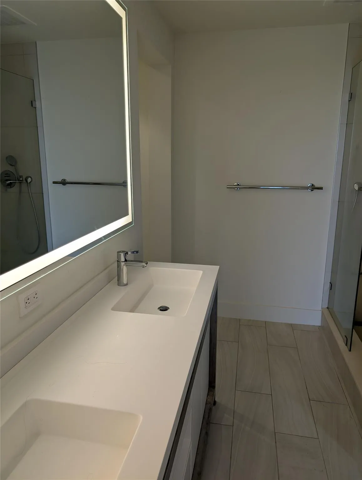 2000 Metropica Way, #1501