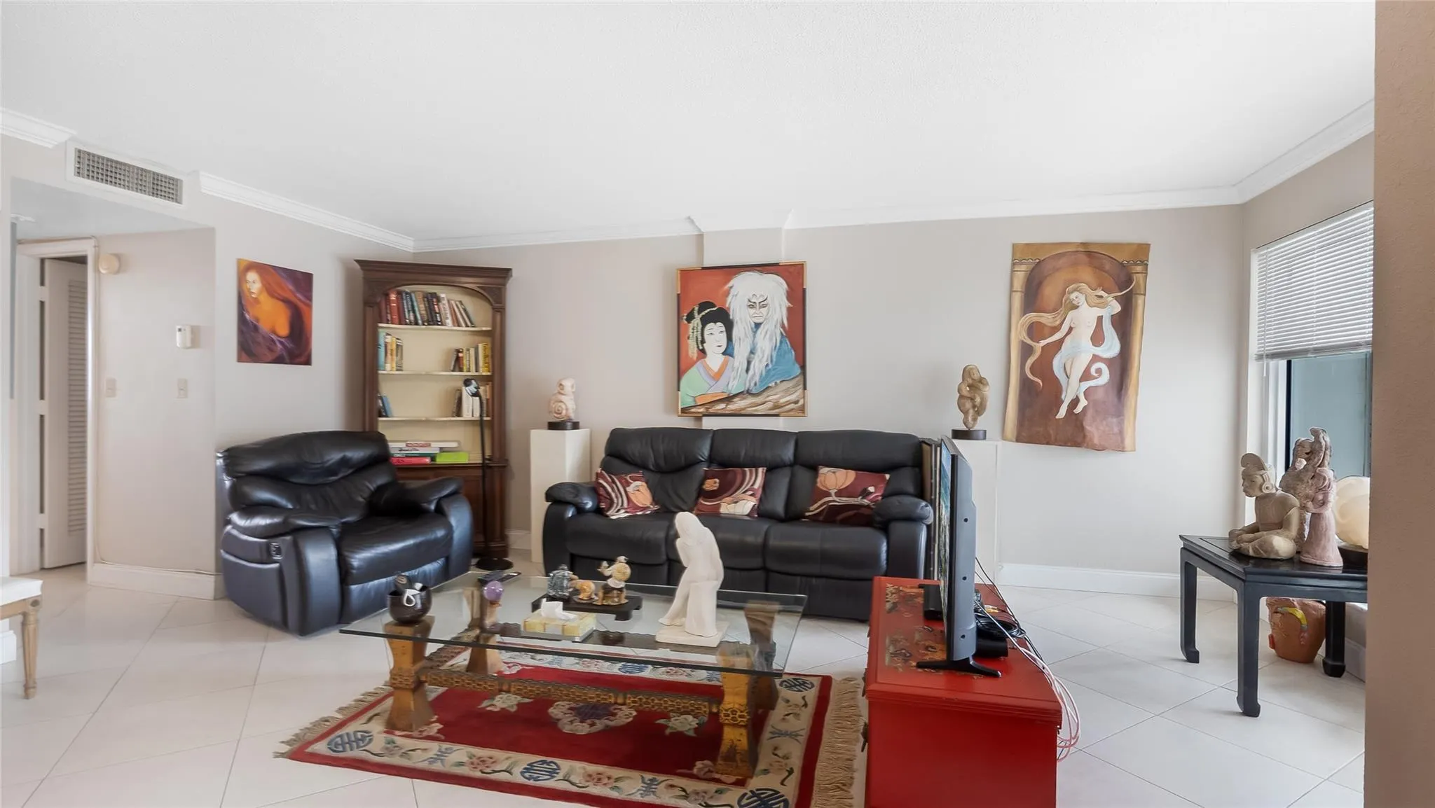 1169 Hillsboro Mile, #717