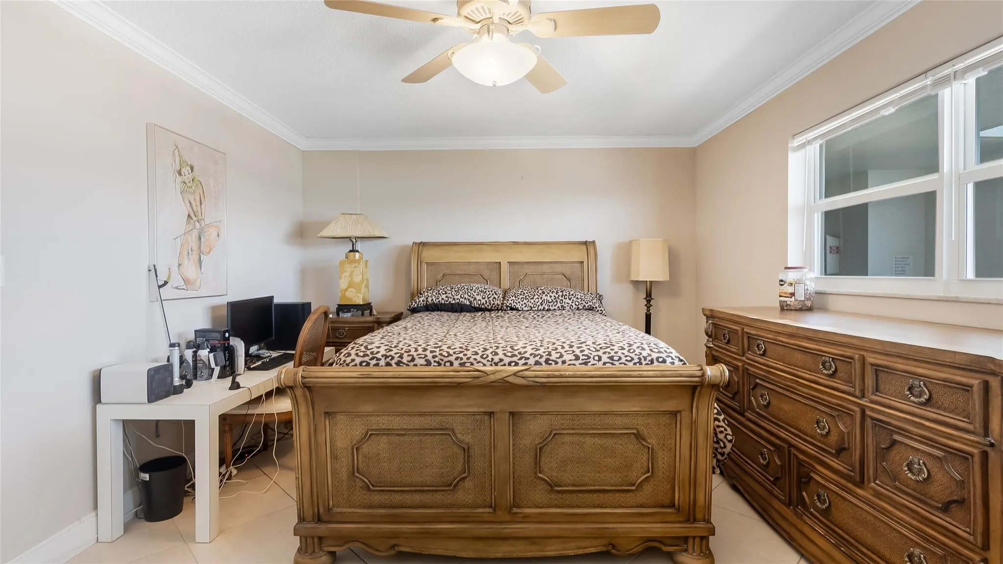 1169 Hillsboro Mile, #717