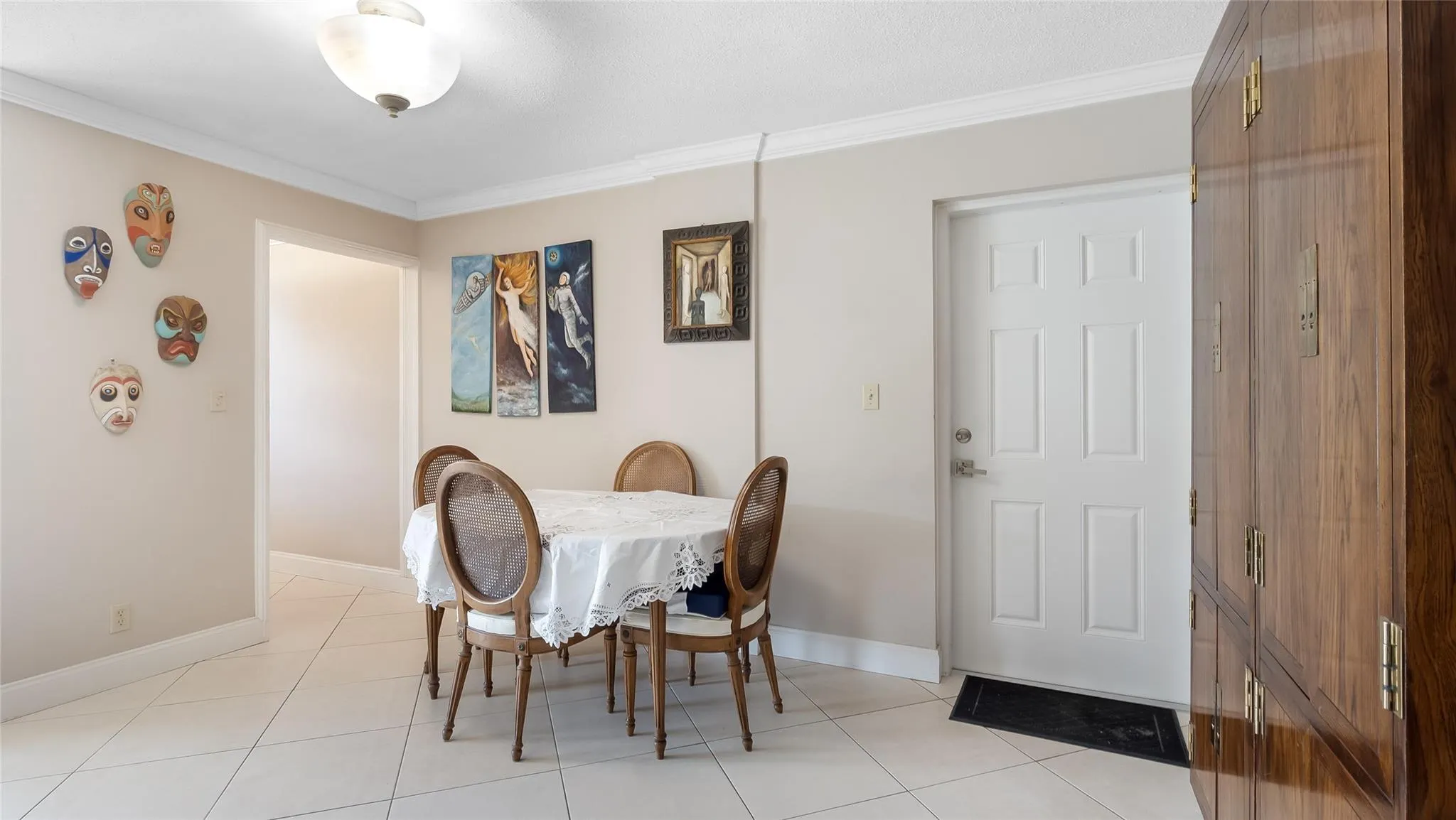 1169 Hillsboro Mile, #717