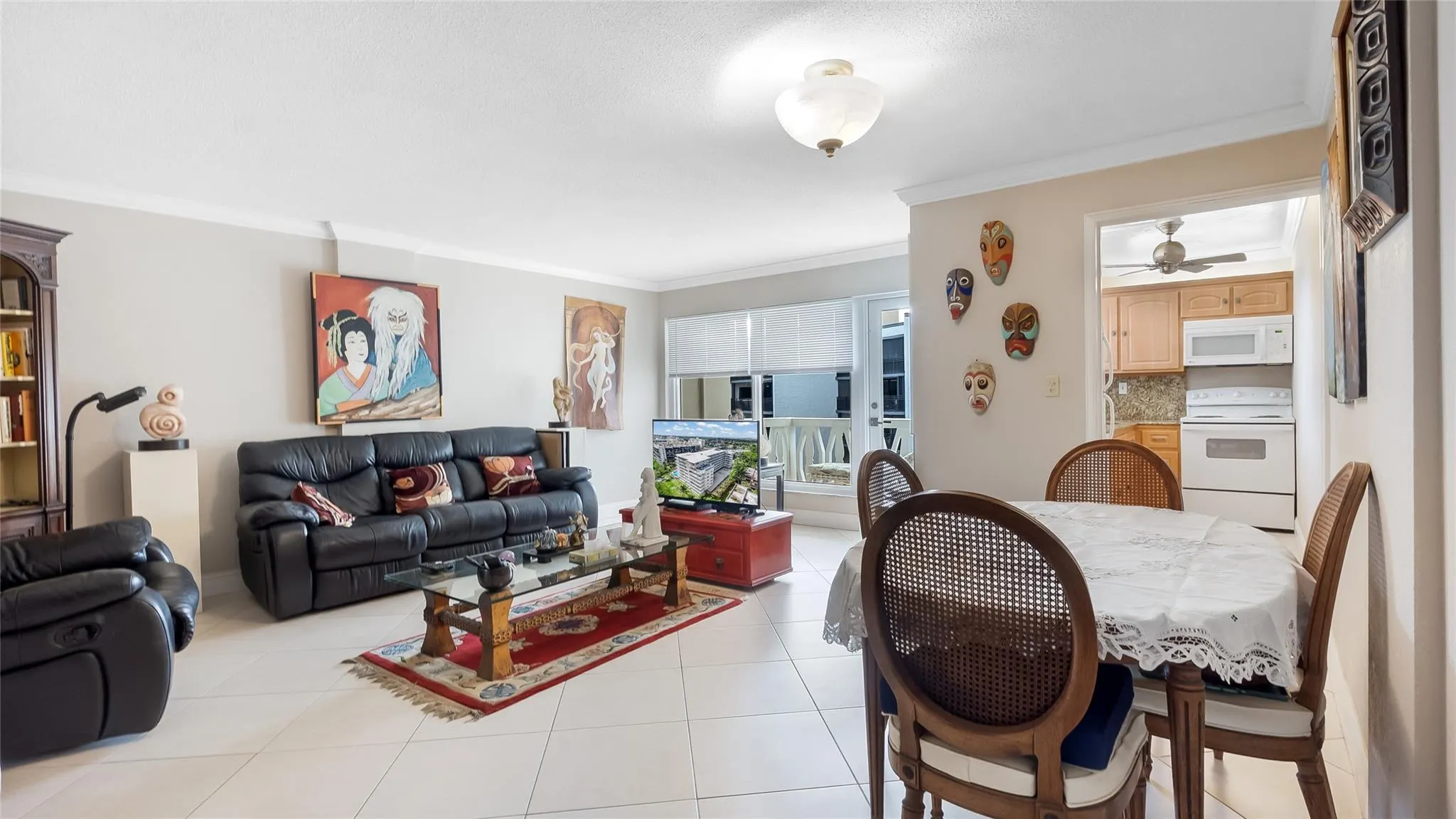 1169 Hillsboro Mile, #717