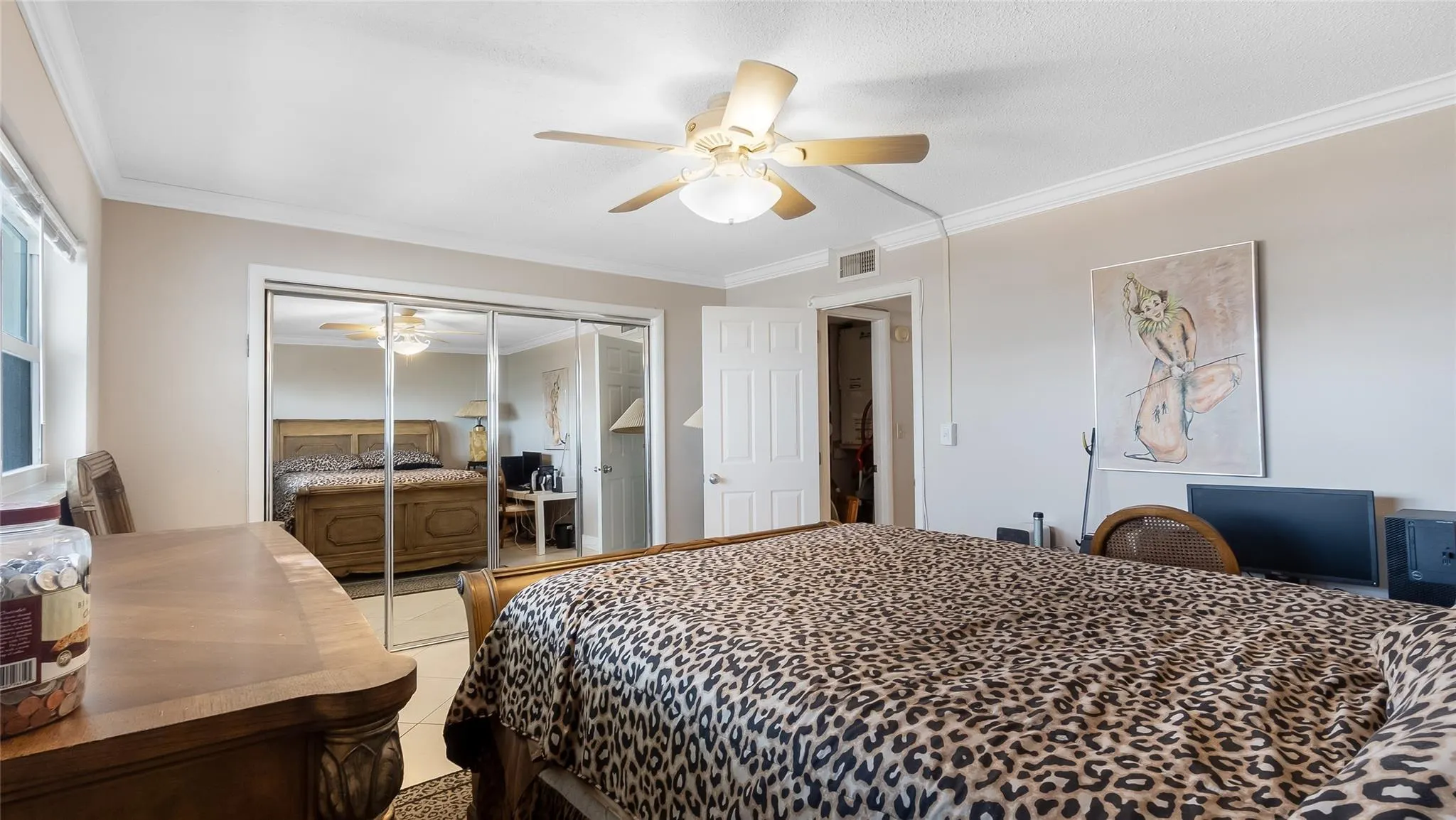 1169 Hillsboro Mile, #717