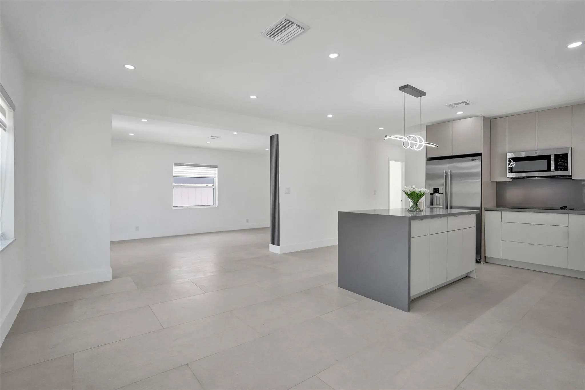 1010 N 16th Ave