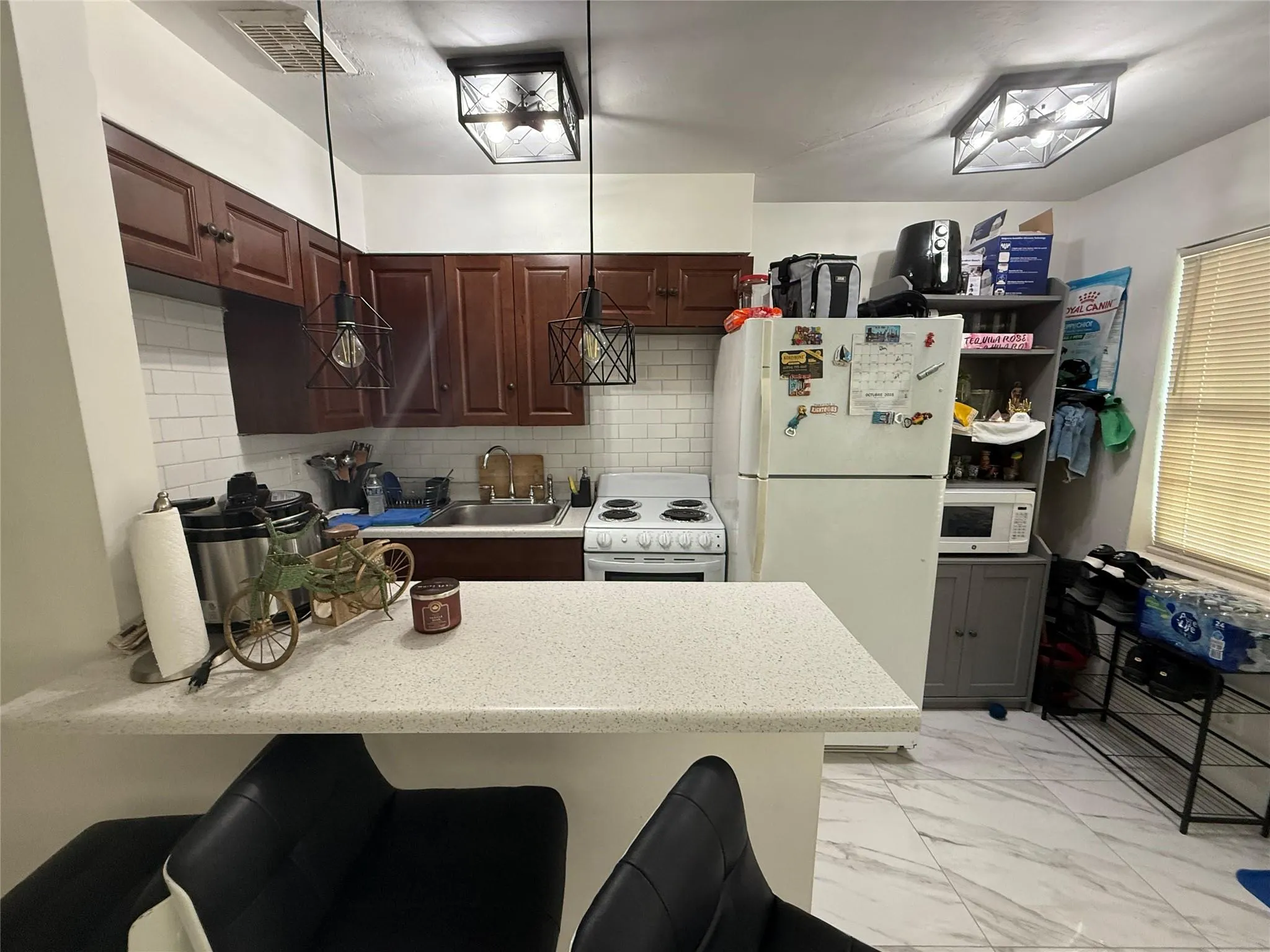 421 NE 11th St, #1