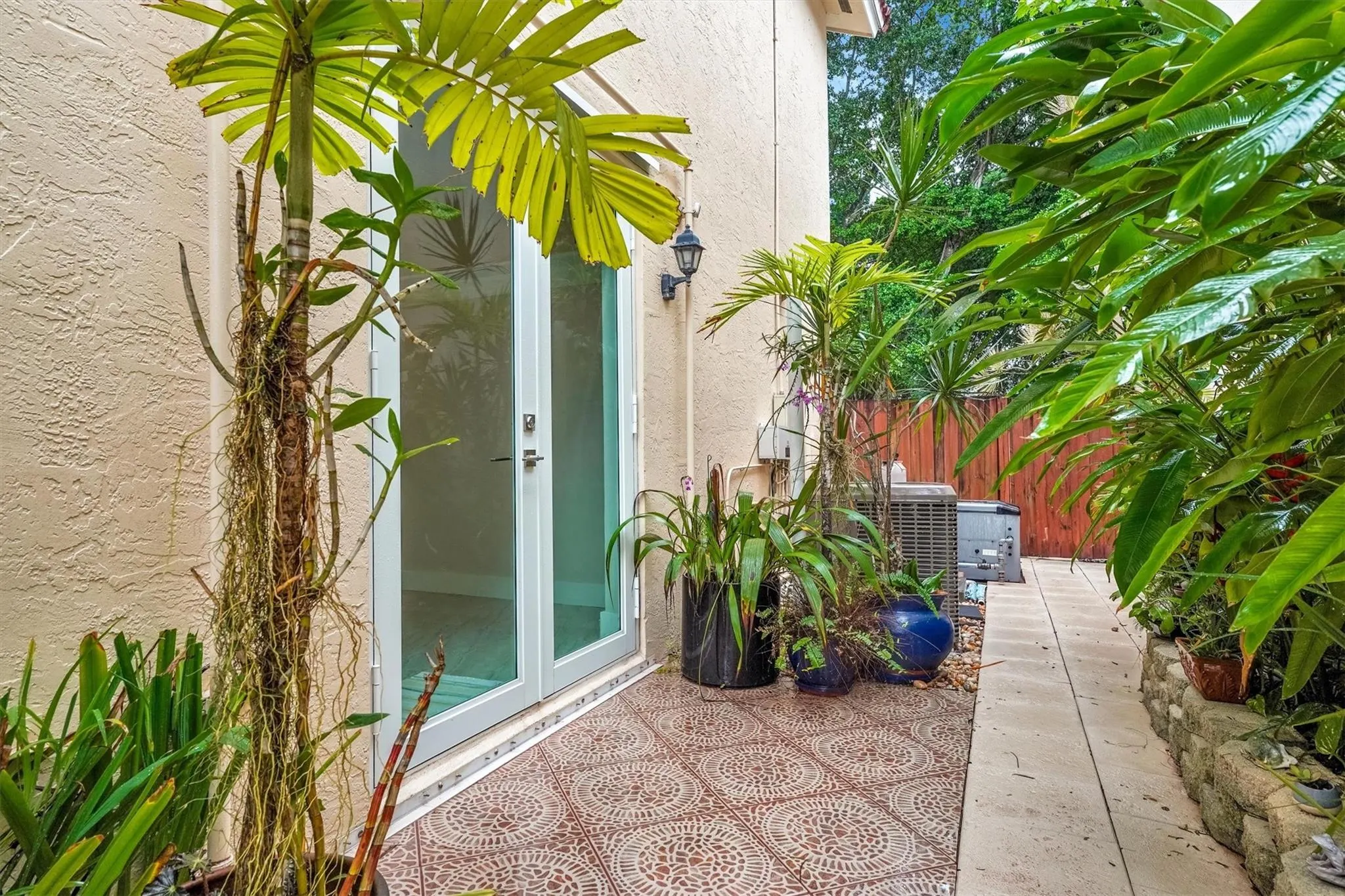 10930 SW 153 CT