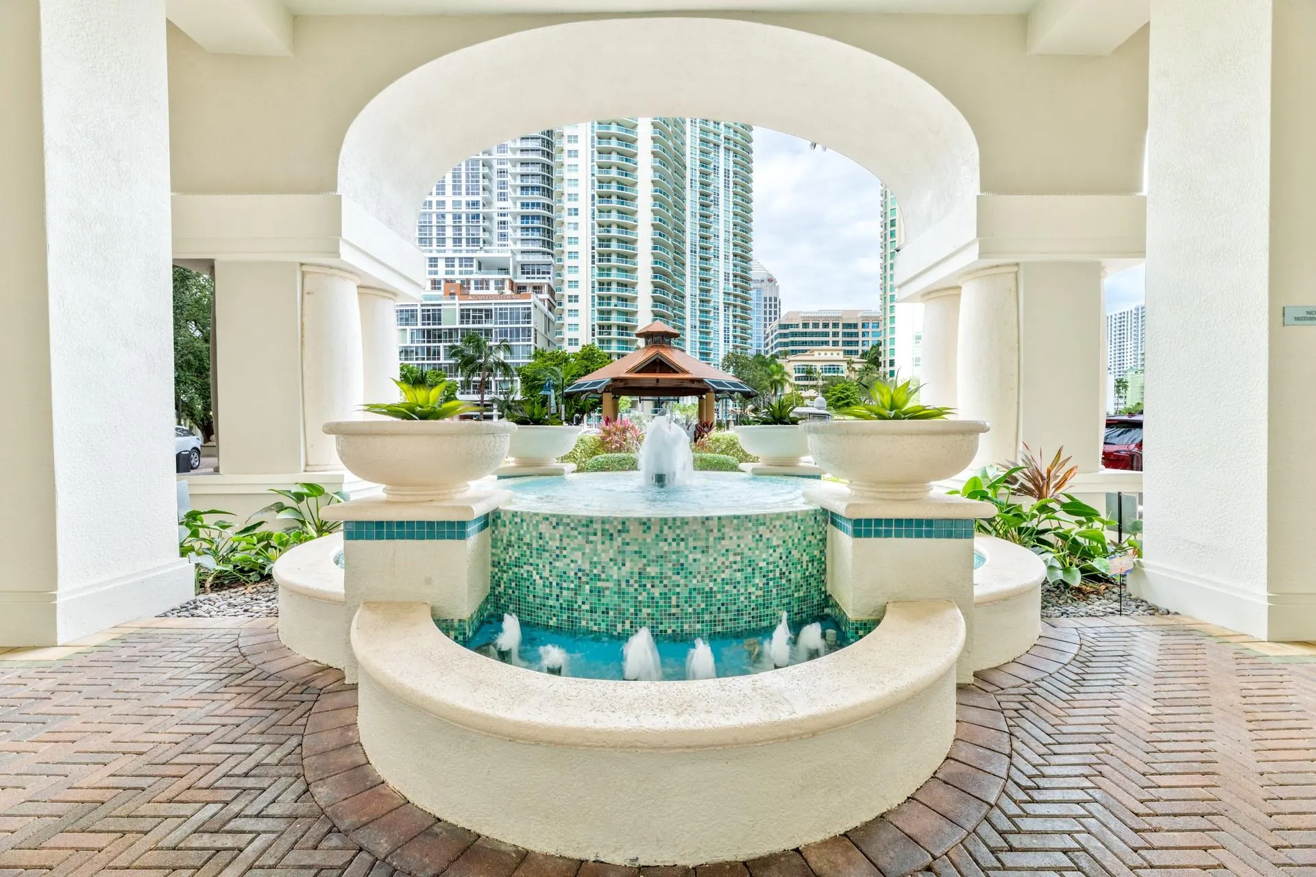 511 SE 5th Ave, #2114