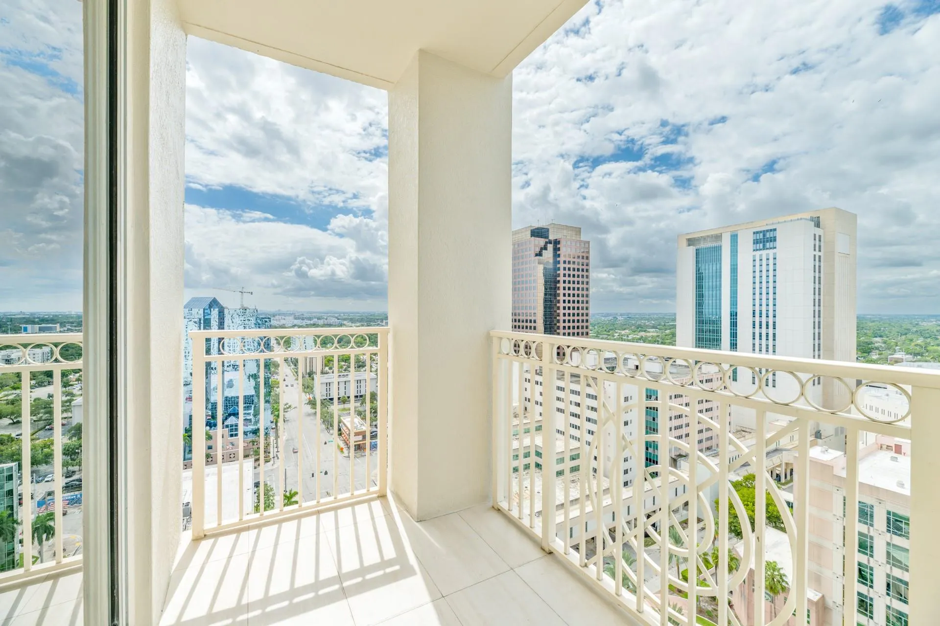 511 SE 5th Ave, #2114