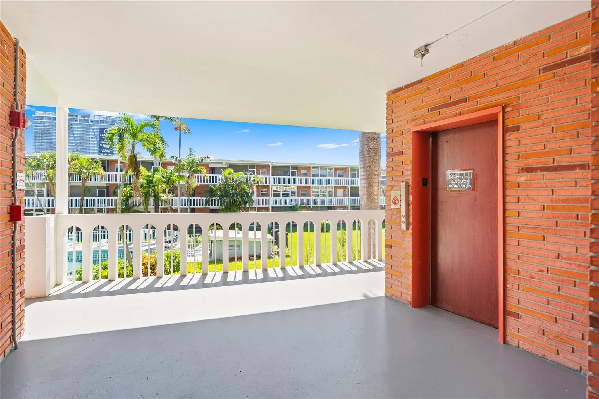 161 NE 10th Ave, #3B