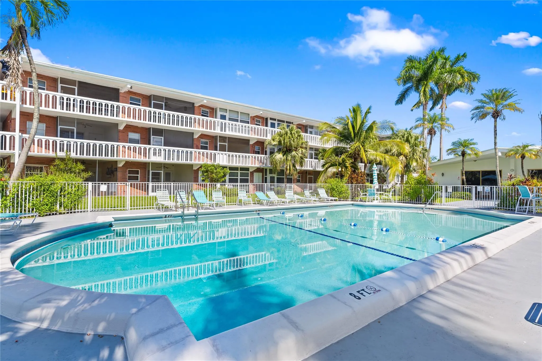 161 NE 10th Ave, #3B