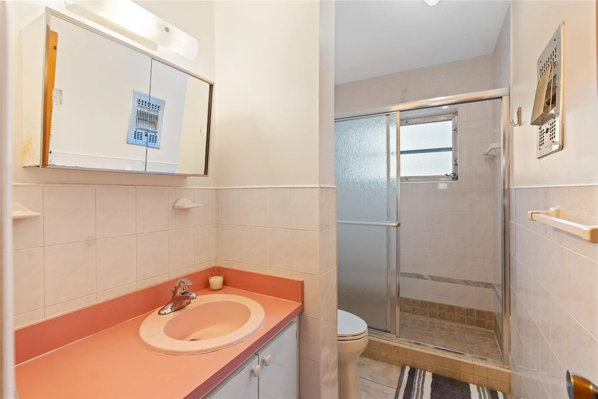 161 NE 10th Ave, #3B