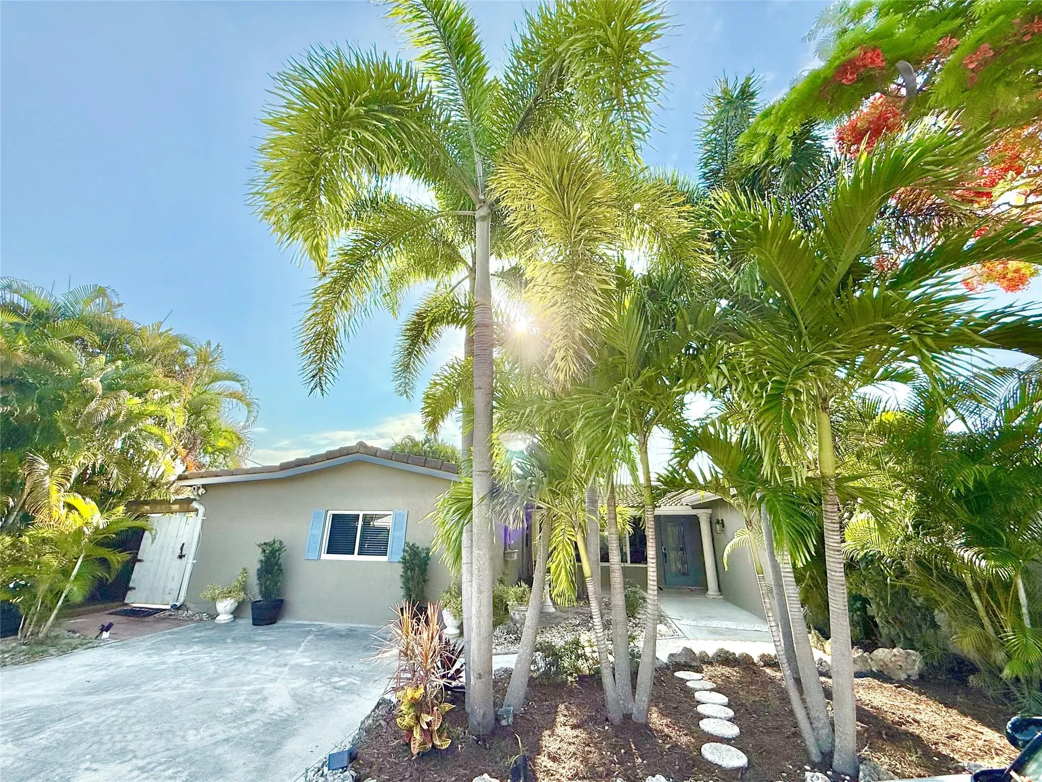 2200 NE 19th Ave