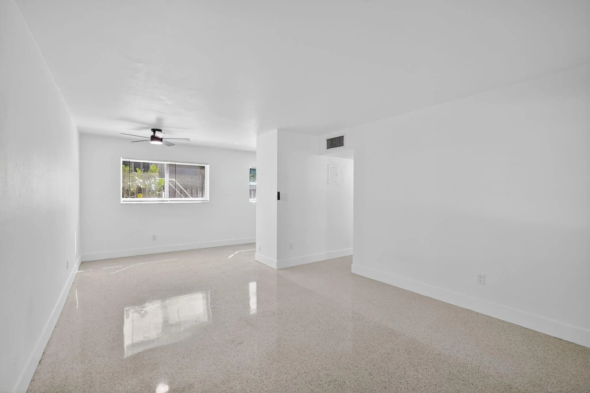 1821 Middle River Dr, #1