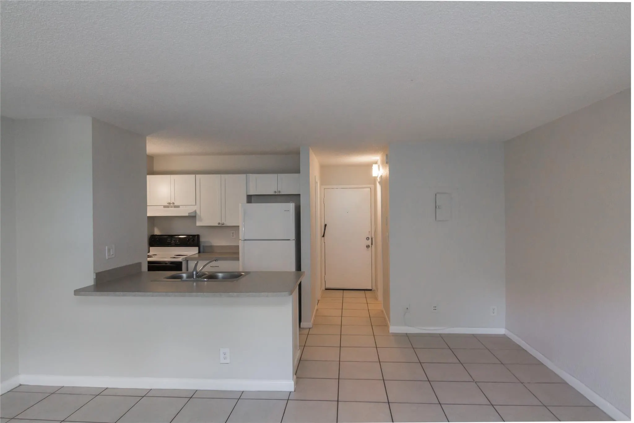 2771 Riverside Dr, #118