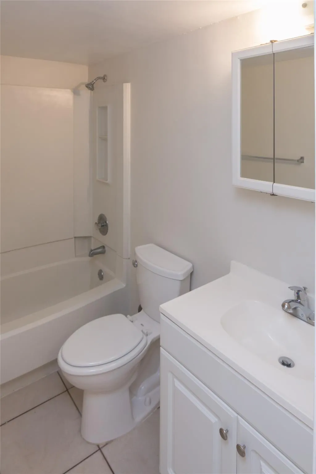 2771 Riverside Dr, #118