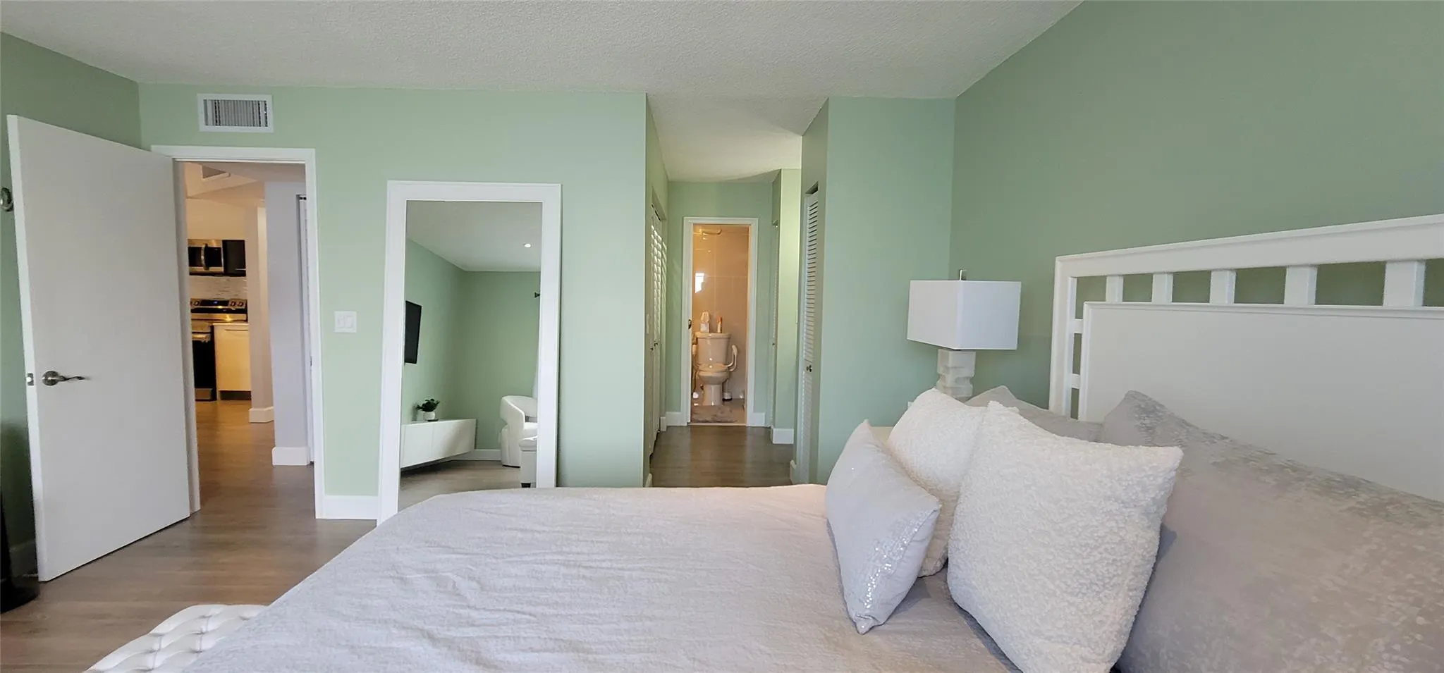 4751 NW 21 st, #112