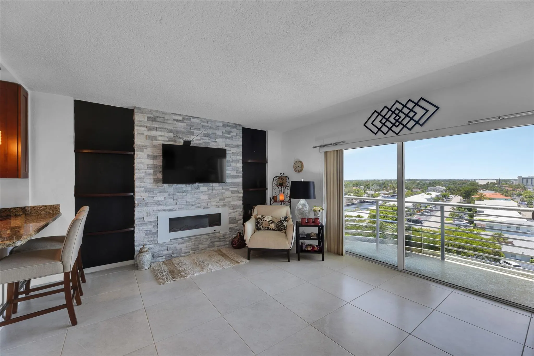 2900 NE 30th St, #C-9