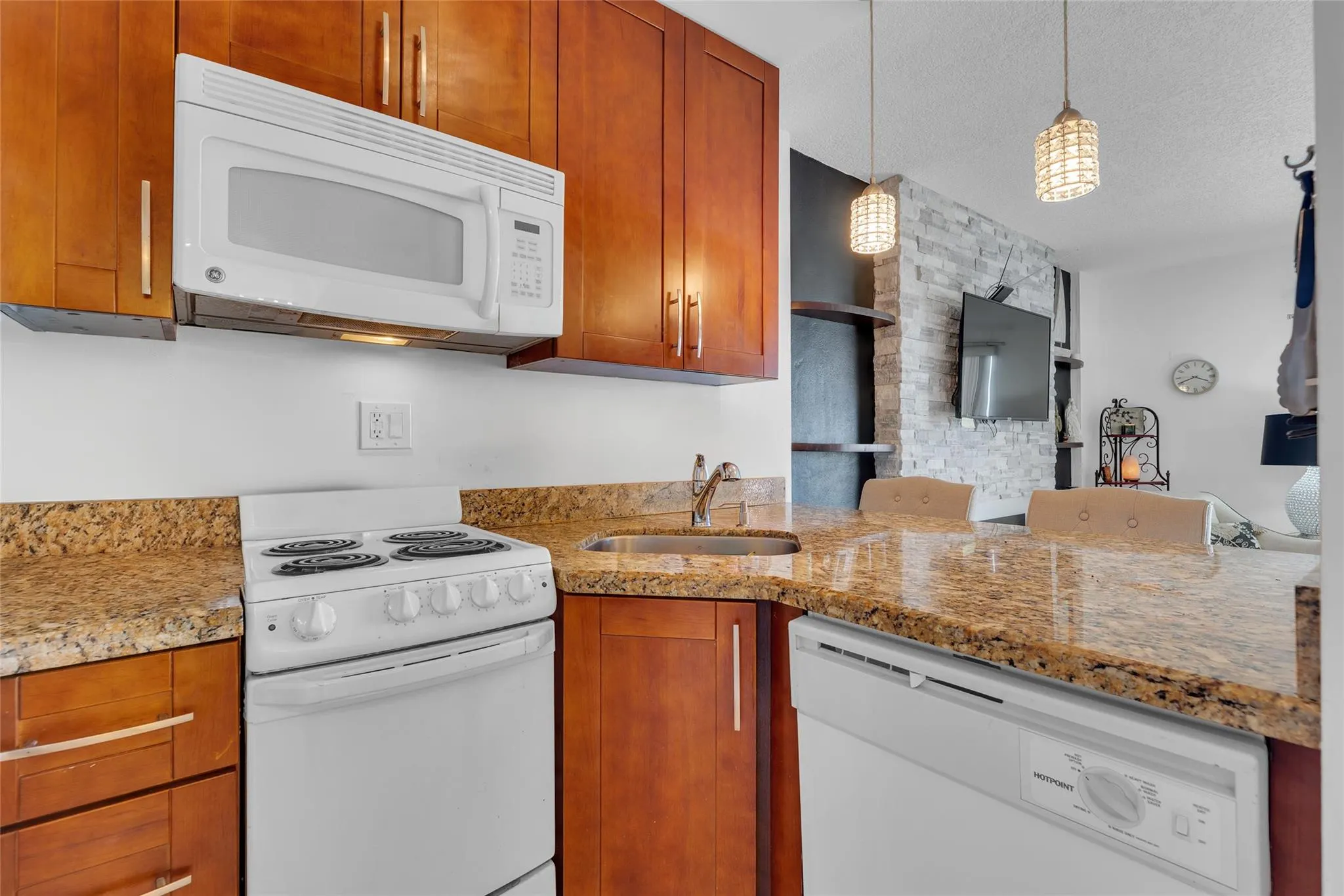 2900 NE 30th St, #C-9