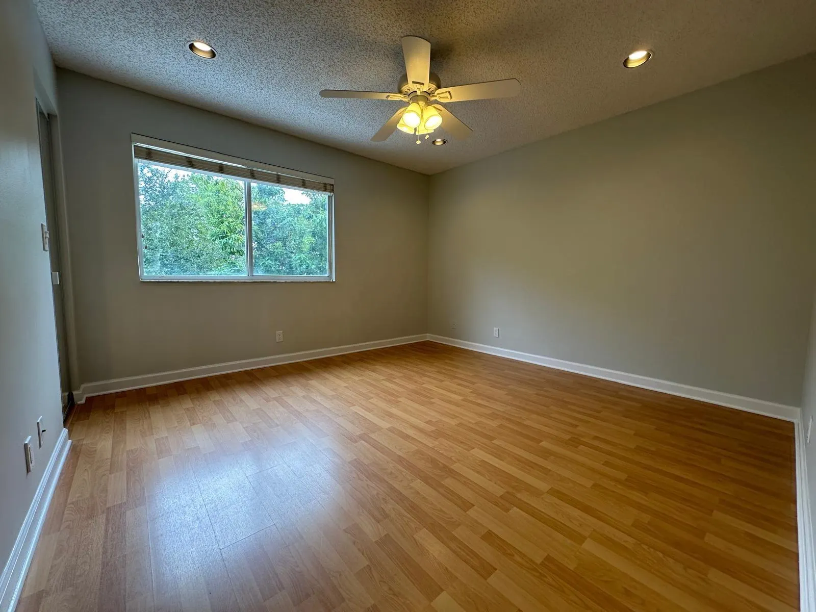1436 SW 47th Ave